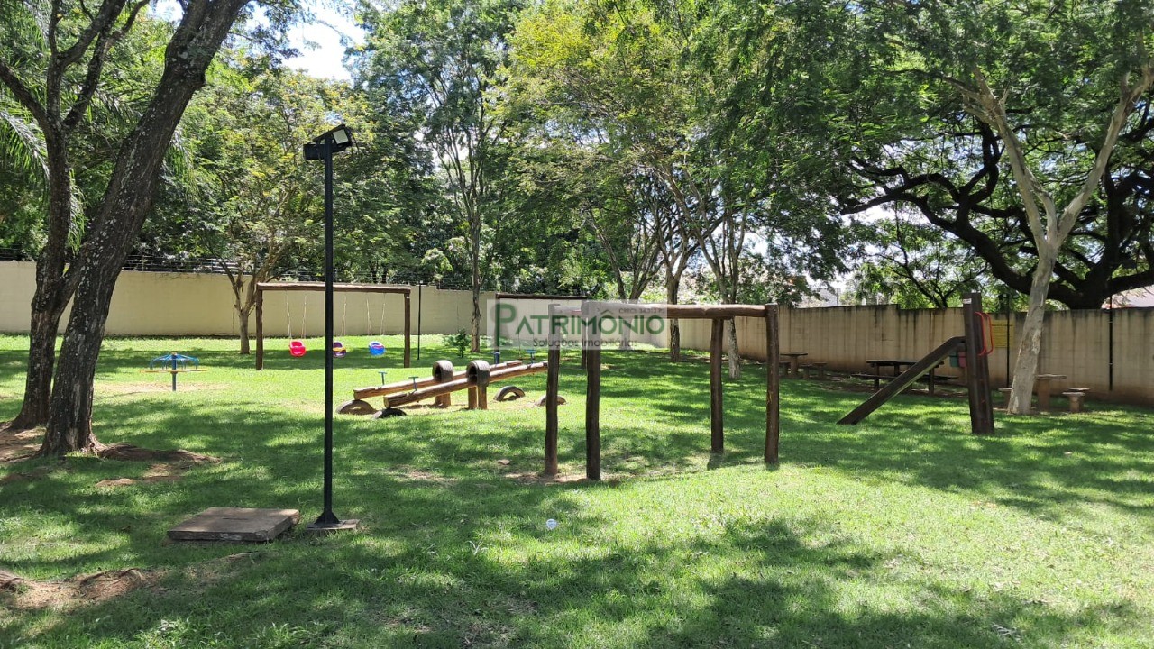 Ideal para Morar ou Investir: Oportunidade no Quinta do Conde com Cozinha Planejada