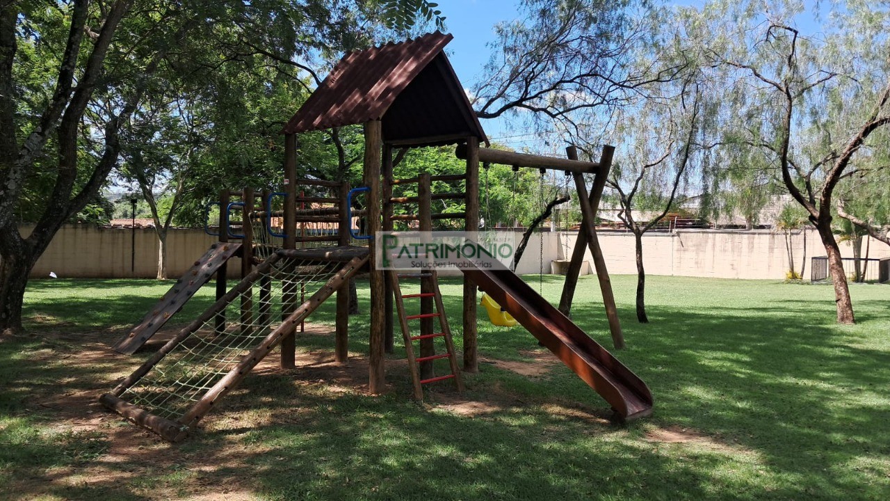 Ideal para Morar ou Investir: Oportunidade no Quinta do Conde com Cozinha Planejada