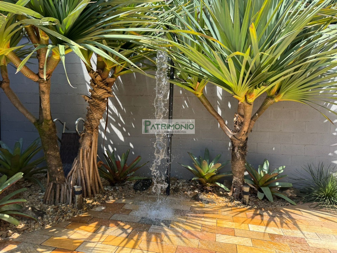 Casa de luxo à venda em cosmópolis-sp, parque das laranjeira