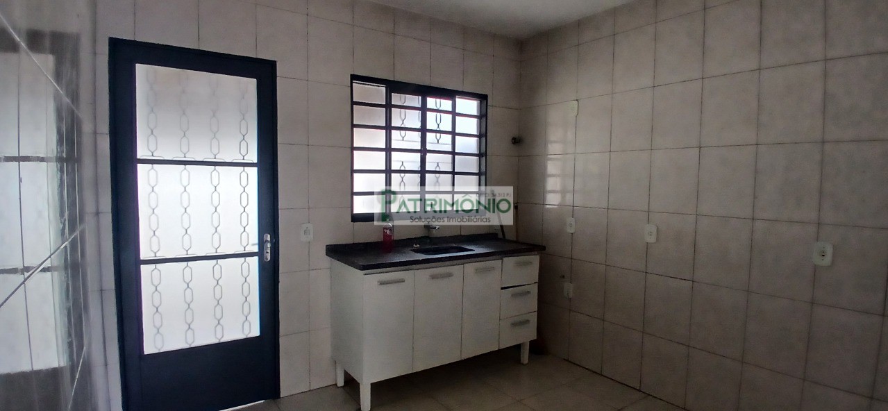 Ótima Casa no Jardim Europa com Churrasqueira!