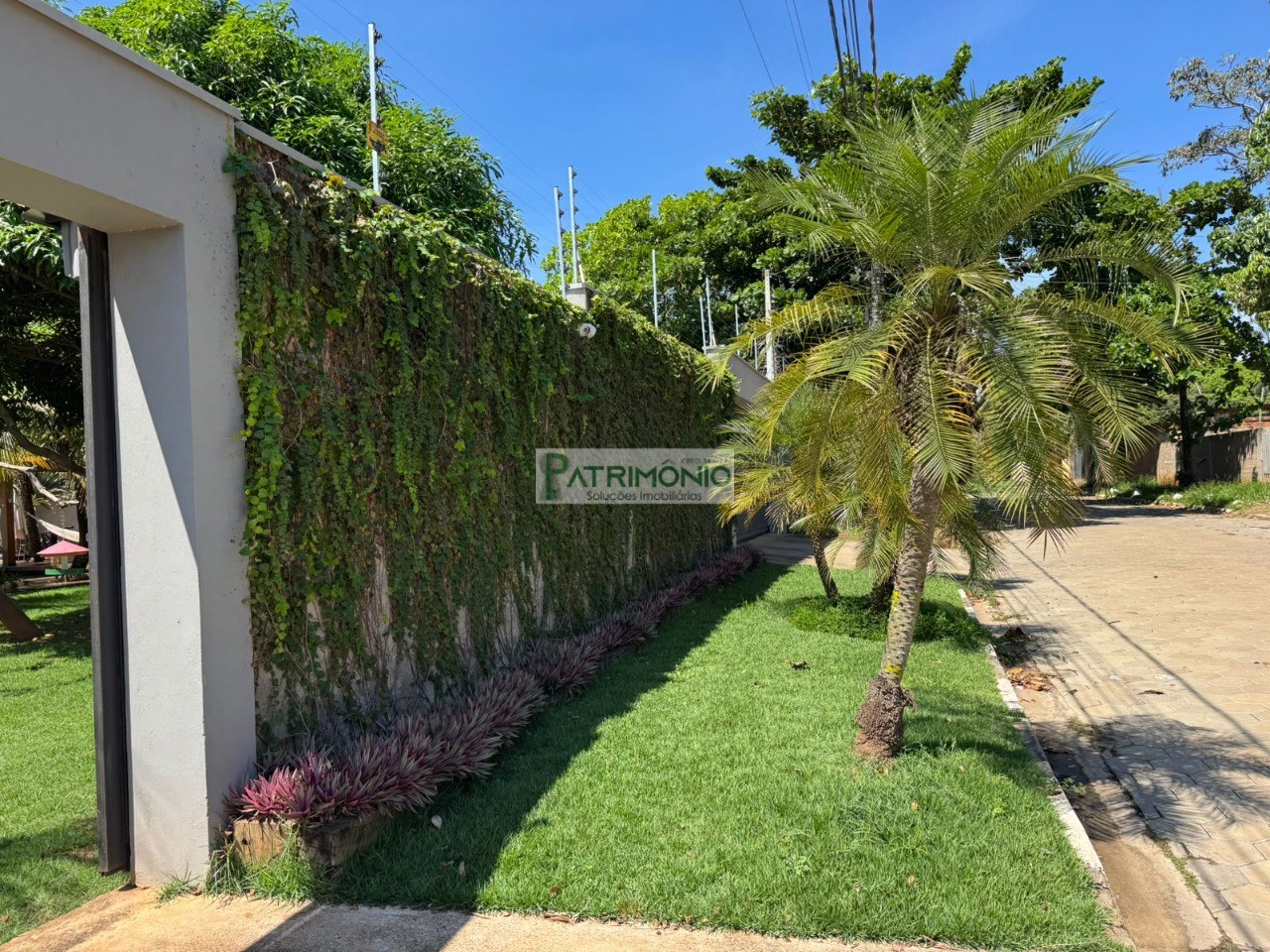 Casa de luxo à venda em cosmópolis-sp, parque das laranjeira