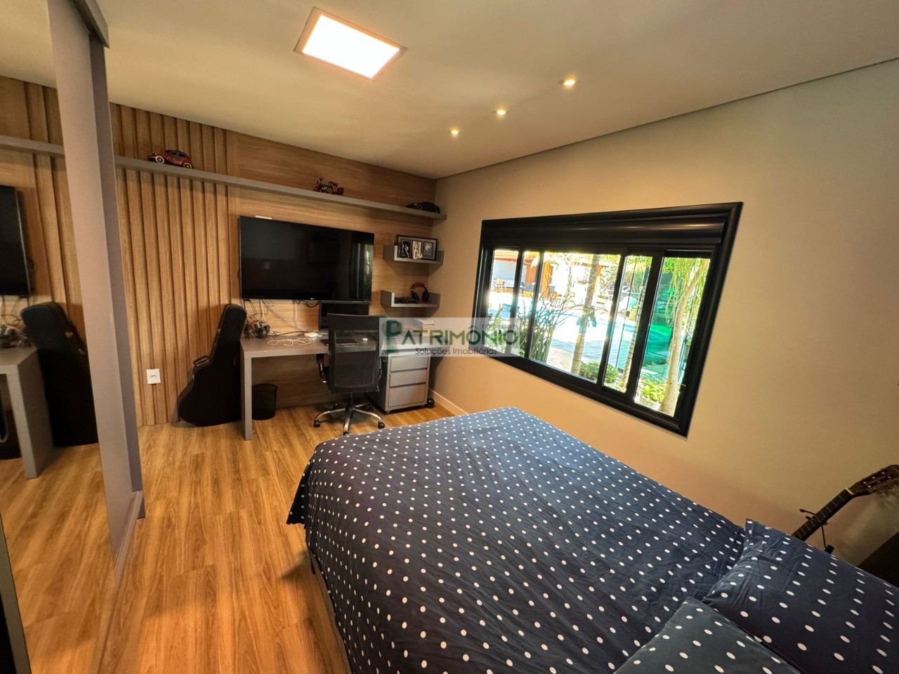 Casa de luxo à venda em Cosmópolis-SP, Parque das Laranjeiras II: 4 quartos, 4 suítes, 3 salas, 6 vagas de garagem, 425m²!