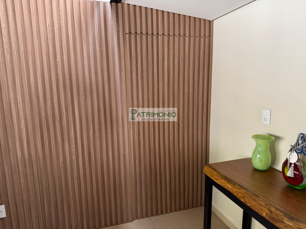 Casa de luxo à venda em Cosmópolis-SP, Parque das Laranjeiras II: 4 quartos, 4 suítes, 3 salas, 6 vagas de garagem, 425m²!