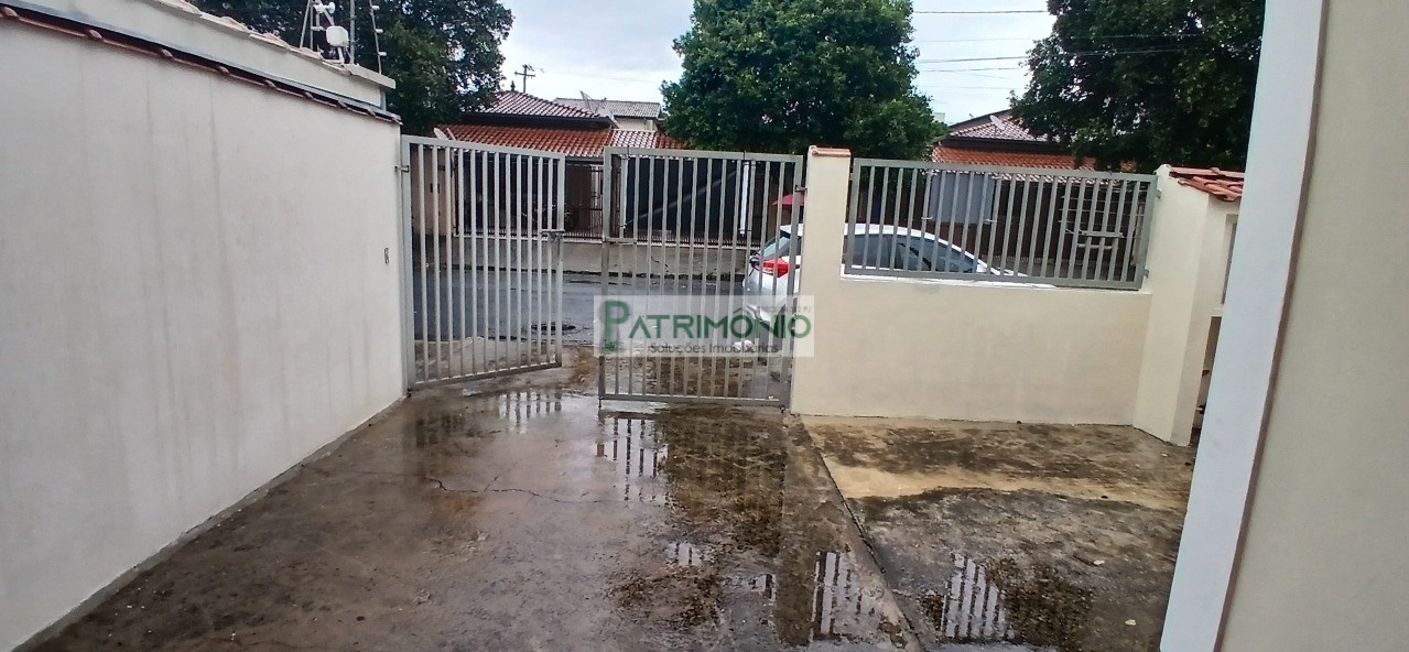 Ótima Casa no Jardim Europa com Churrasqueira!