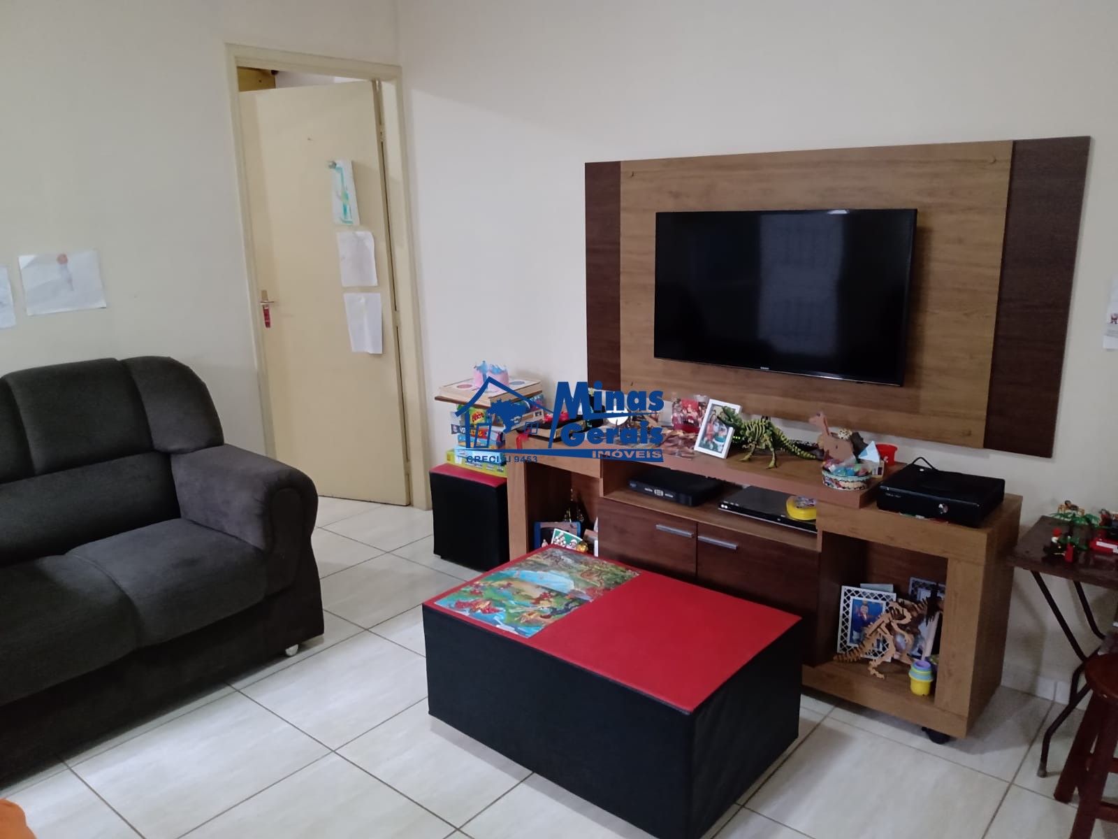 Casa à venda com 2 quartos, 82m² - Foto 2