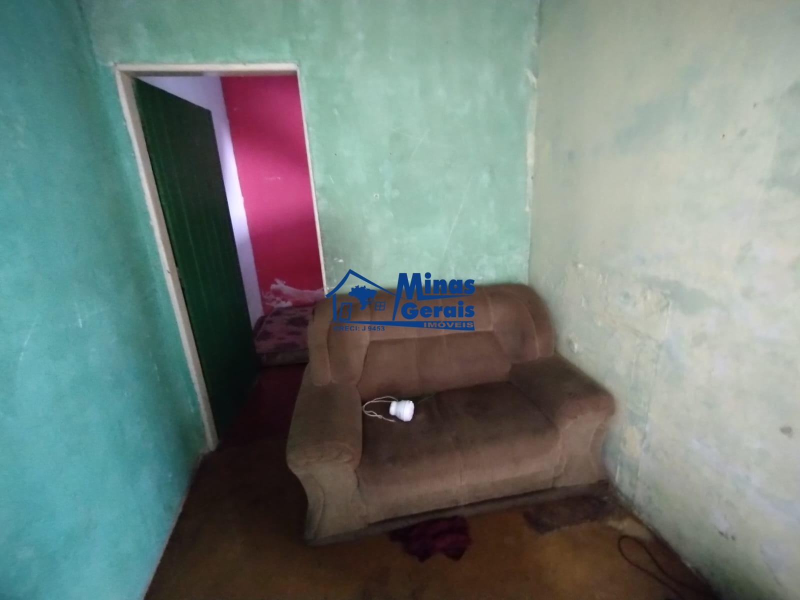 Casa à venda com 2 quartos, 71m² - Foto 1