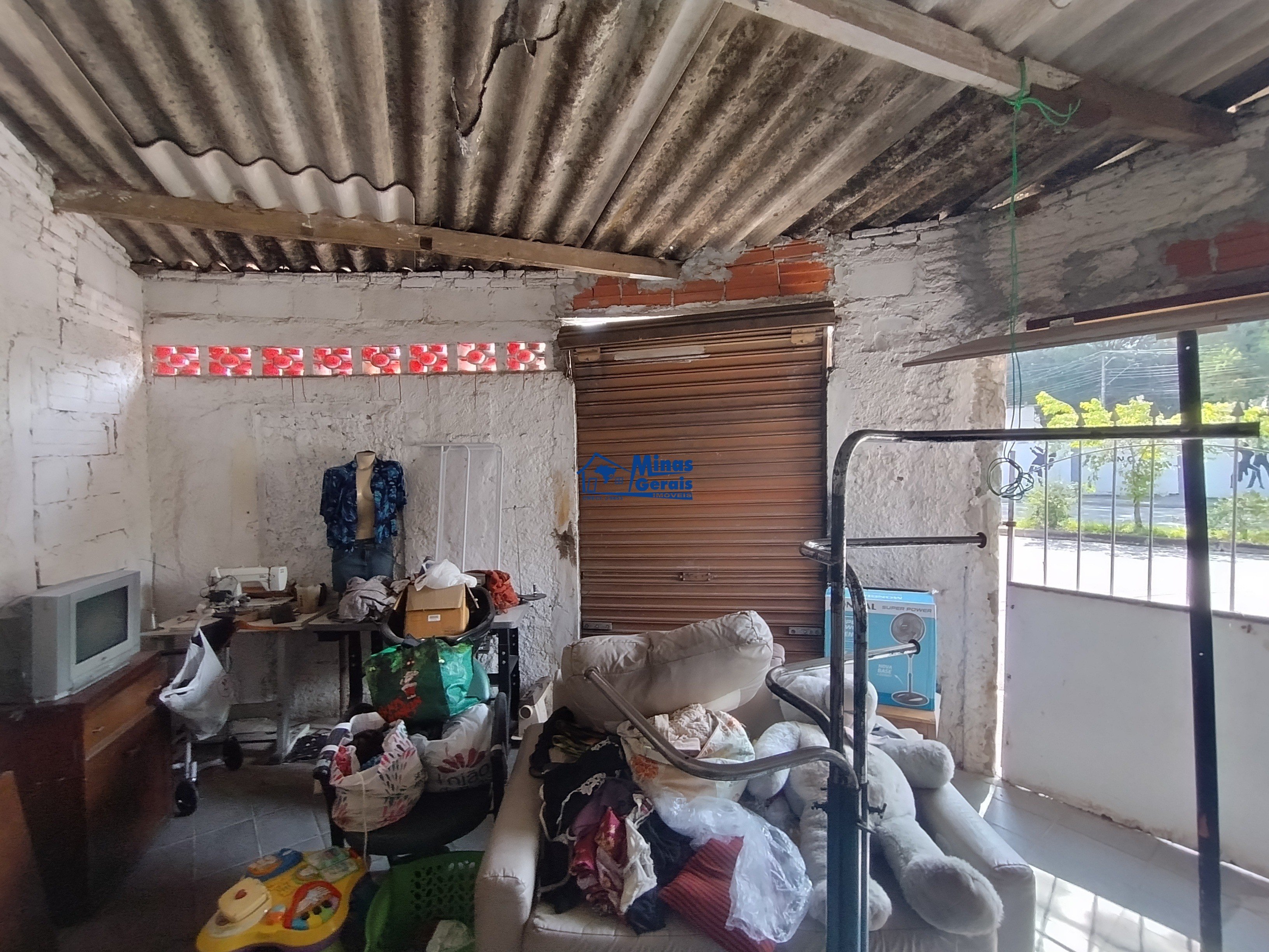 Casa à venda com 3 quartos, 214m² - Foto 4