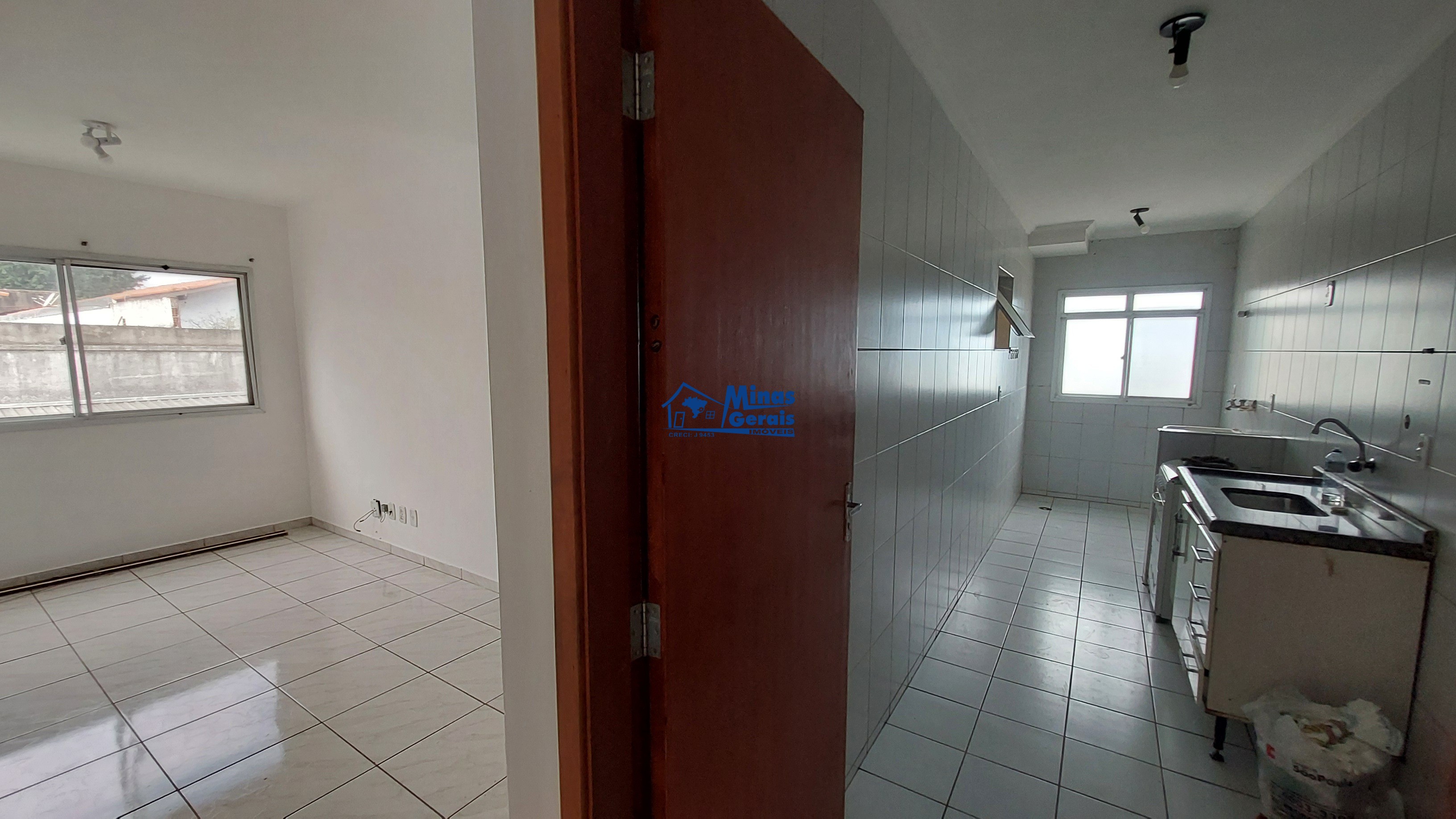 Apartamento à venda com 2 quartos, 55m² - Foto 2