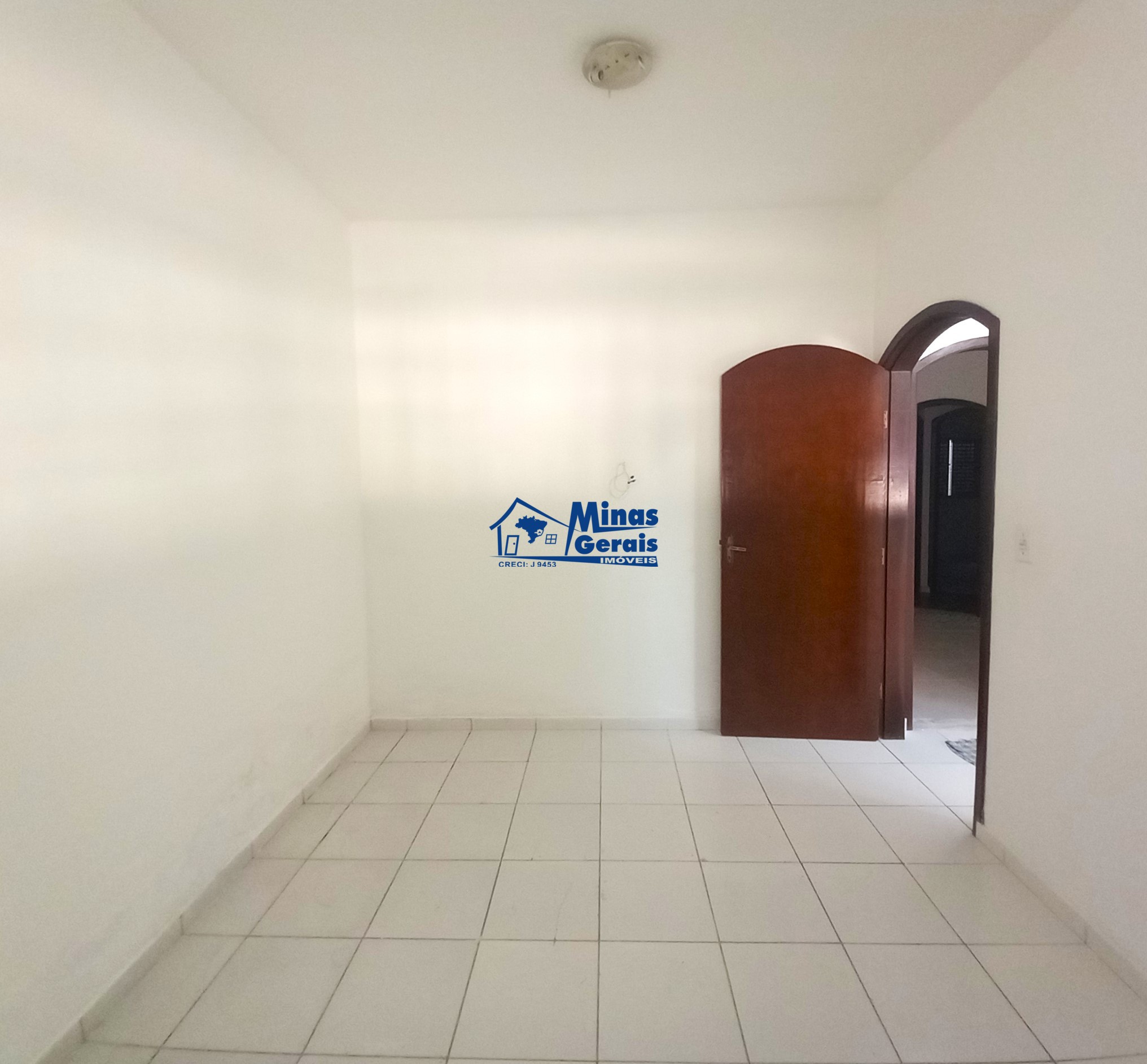Casa à venda com 3 quartos, 80m² - Foto 11