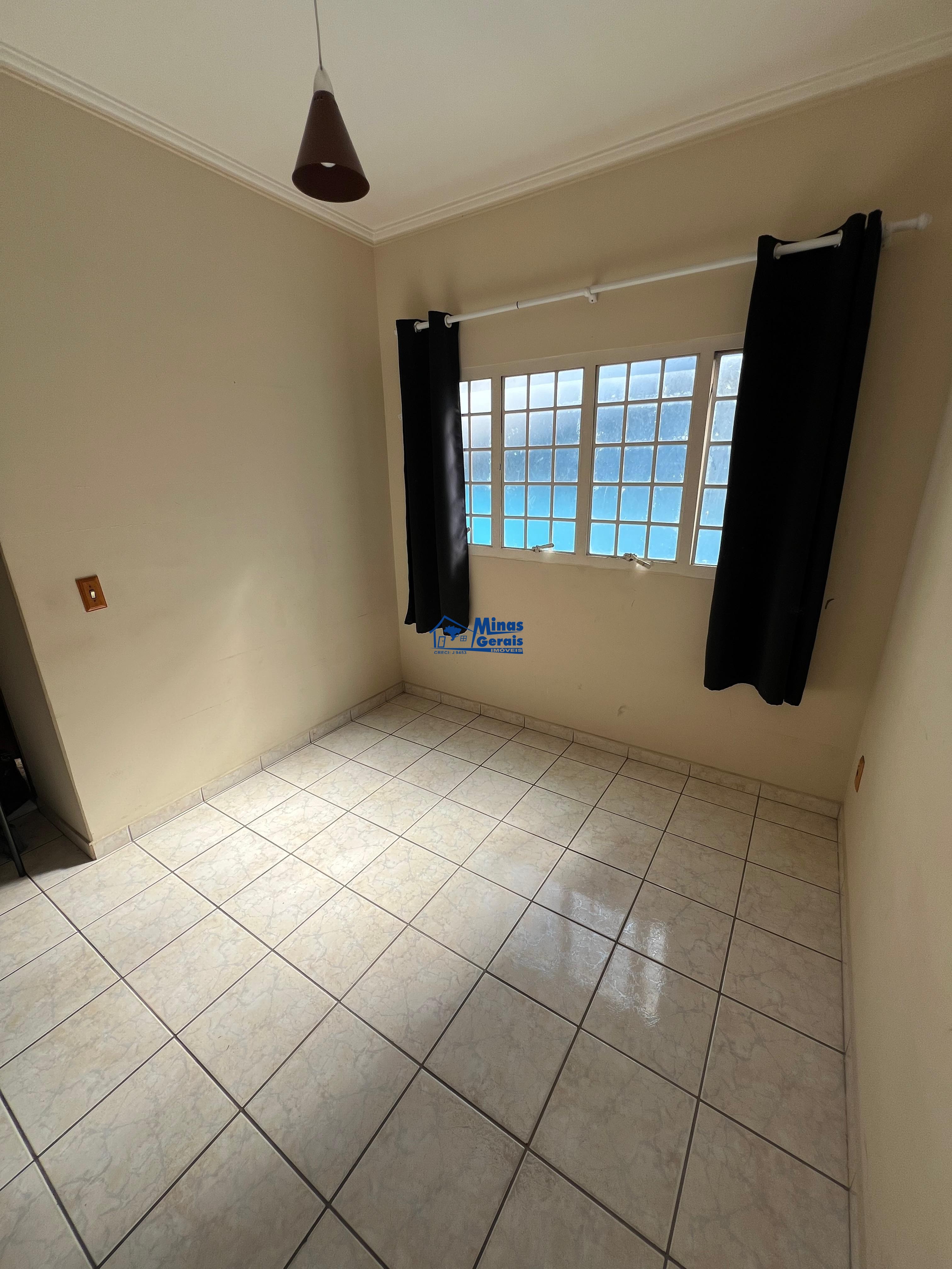 Casa para alugar com 4 quartos, 150m² - Foto 10