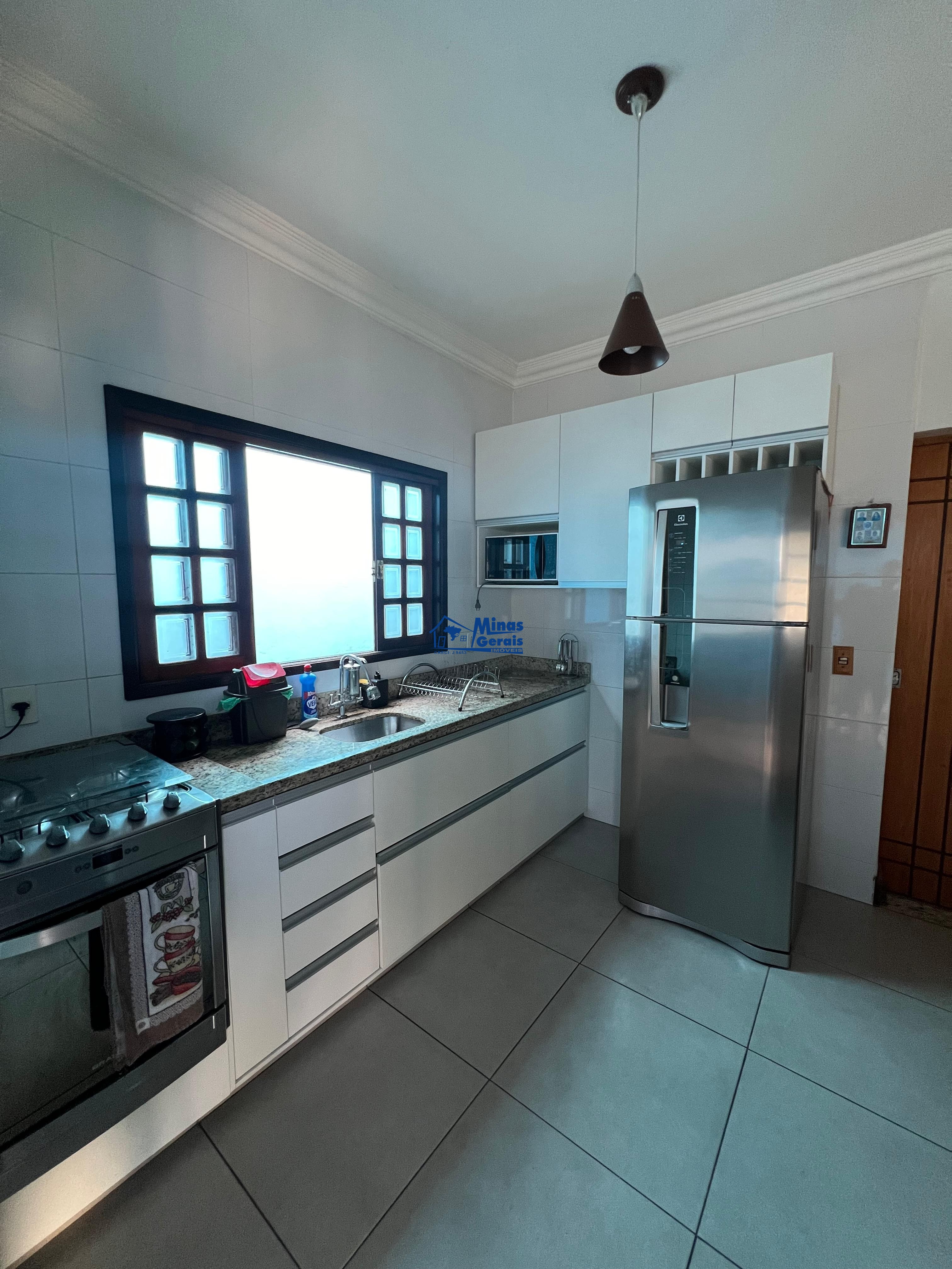 Casa para alugar com 4 quartos, 150m² - Foto 5
