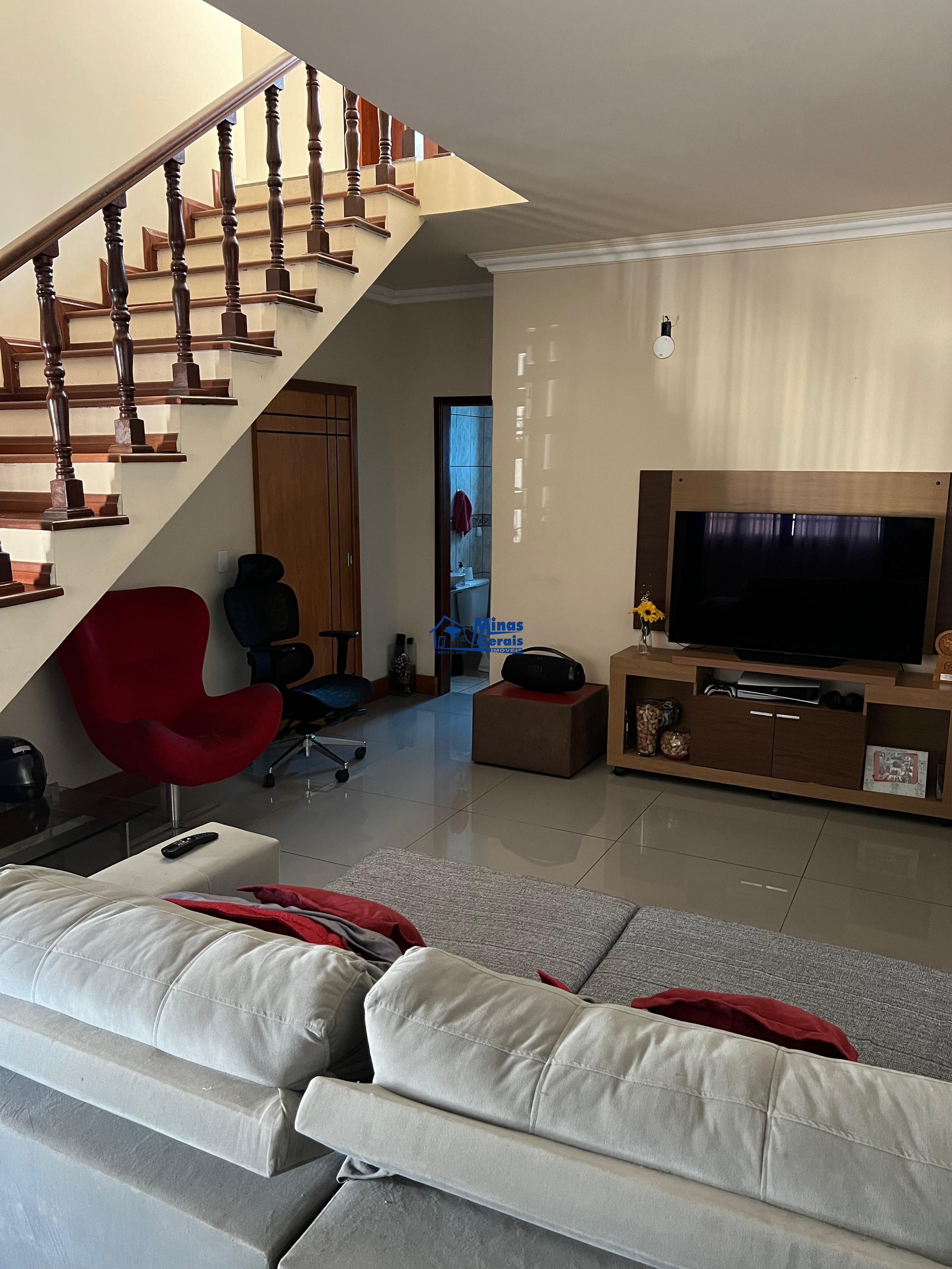 Casa para alugar com 4 quartos, 150m² - Foto 4