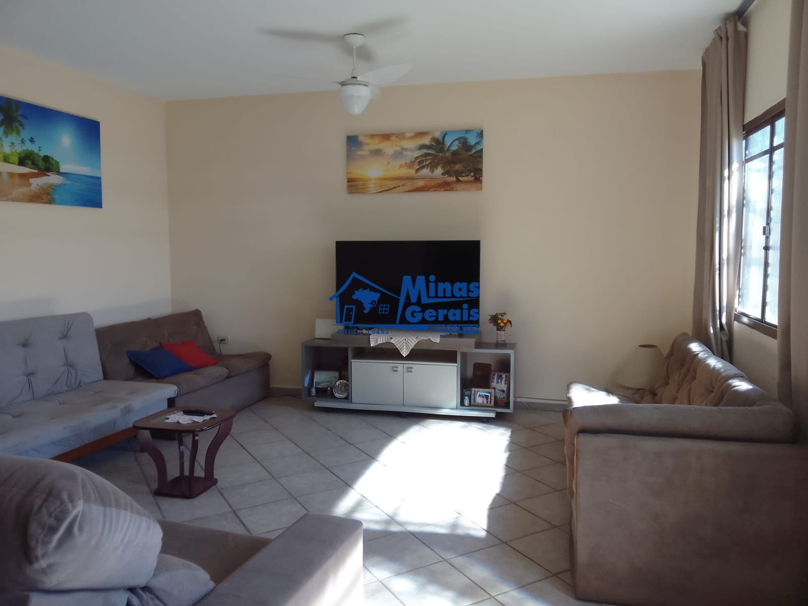 Casa, 3 quartos, 212 m² - Foto 1