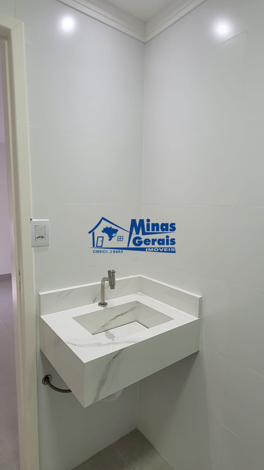 Casa à venda com 2 quartos, 80m² - Foto 14