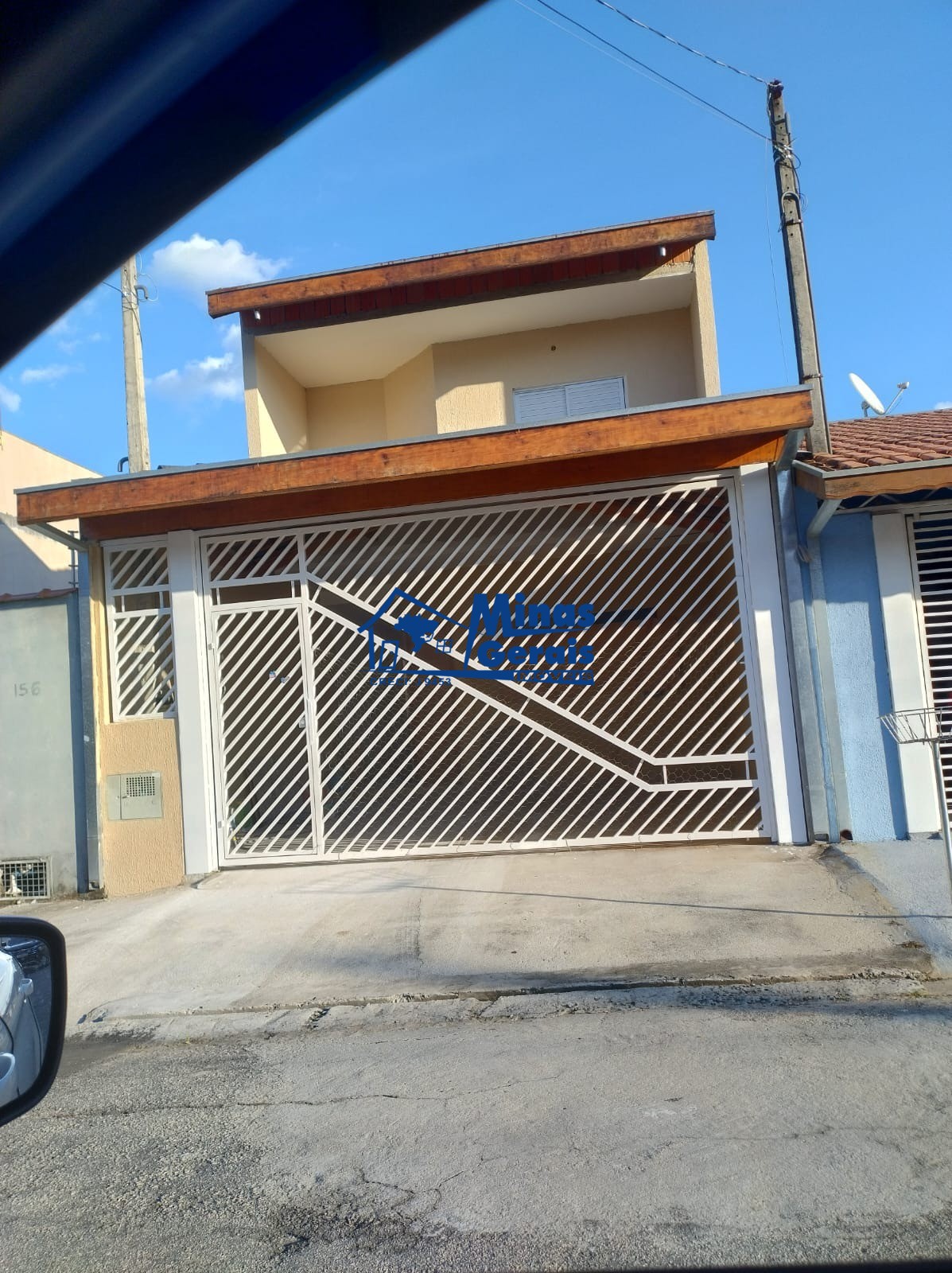 Casa à venda com 3 quartos, 150m² - Foto 1