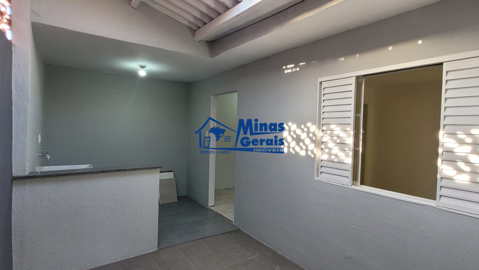 Casa à venda com 2 quartos, 80m² - Foto 18
