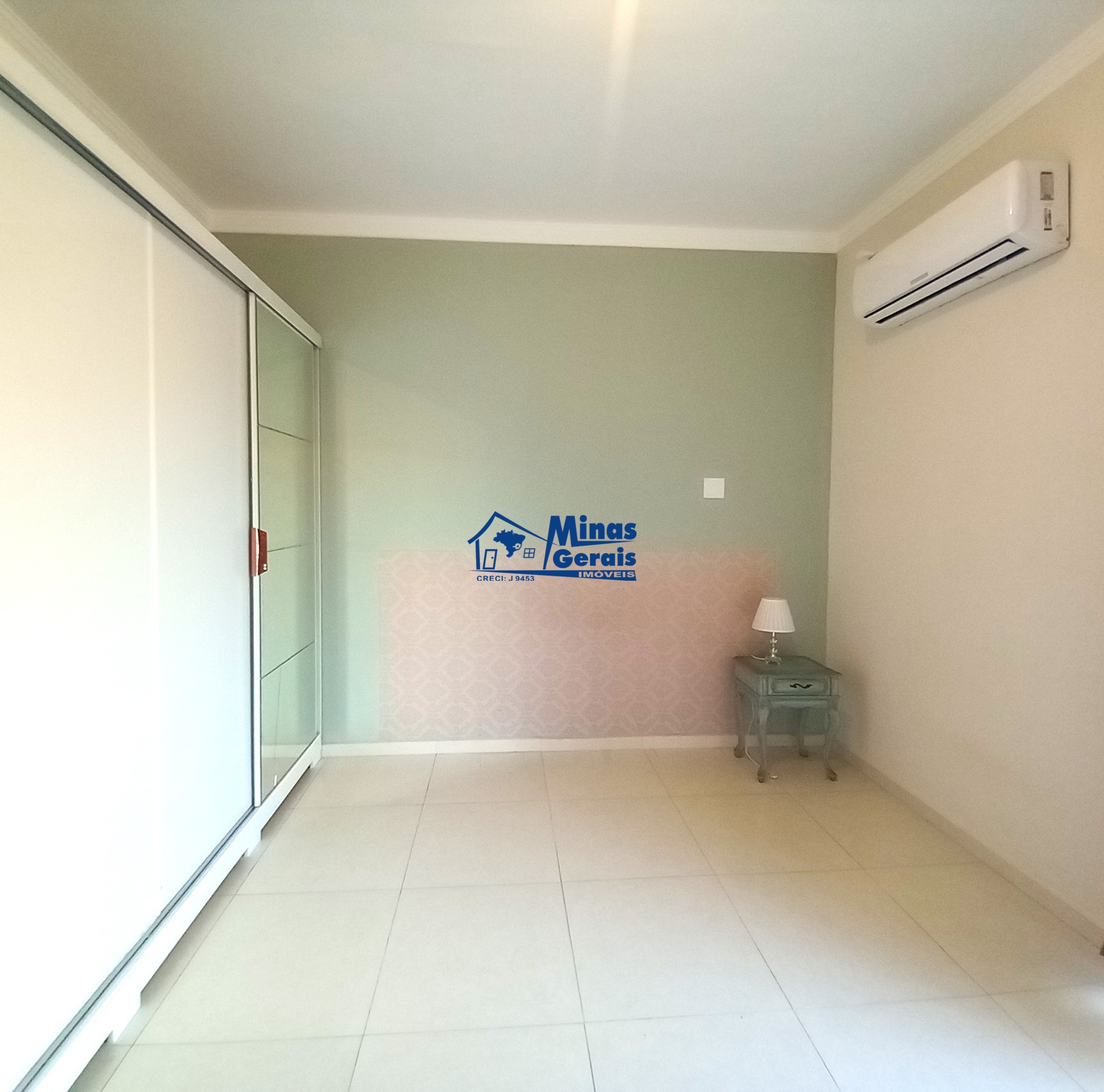 Casa para alugar com 2 quartos, 100m² - Foto 14