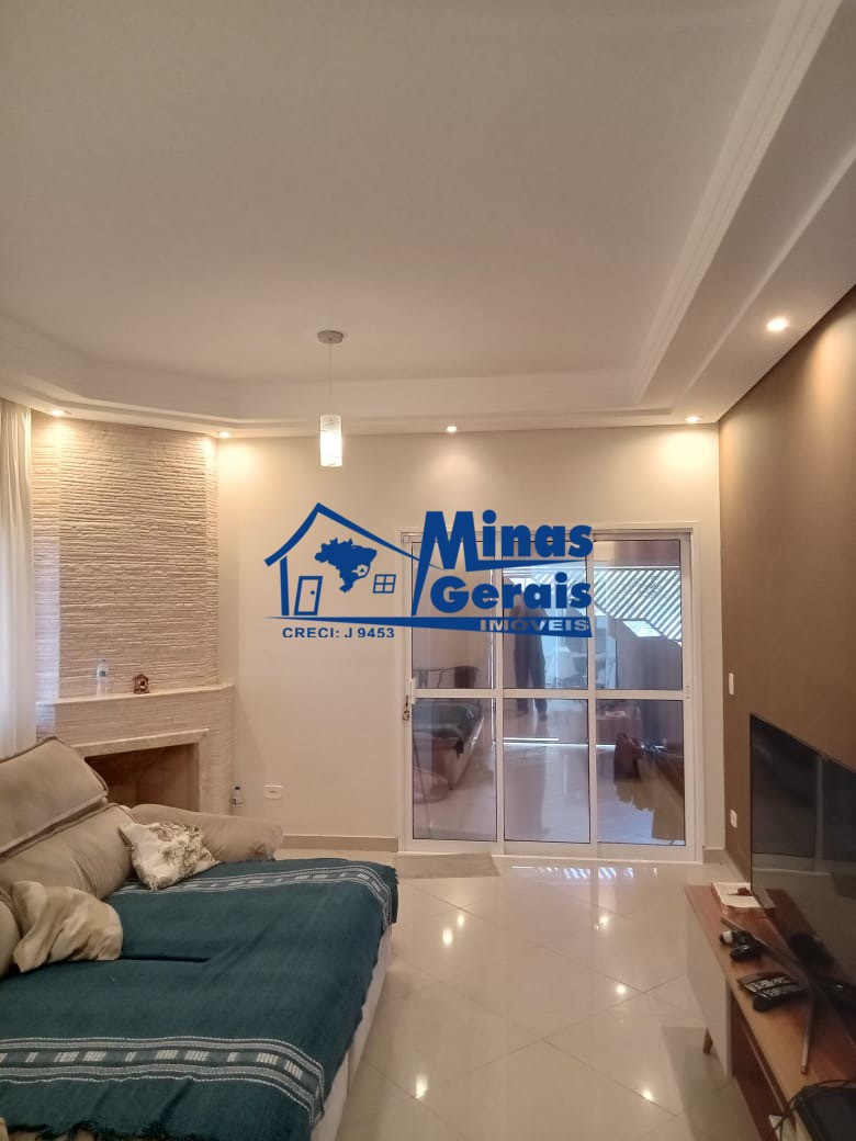 Casa à venda com 4 quartos, 165m² - Foto 4
