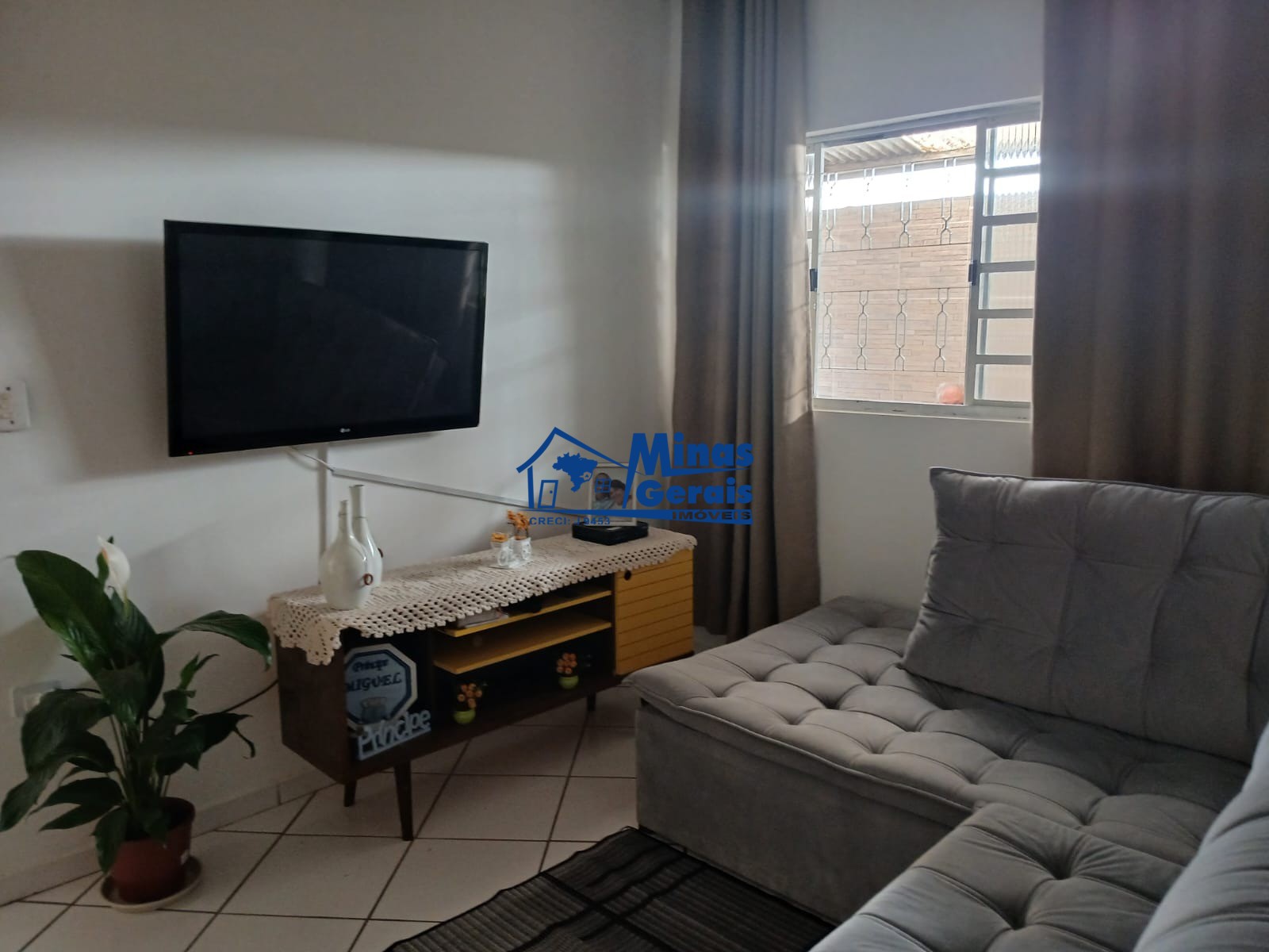 Casa à venda com 2 quartos, 52m² - Foto 1