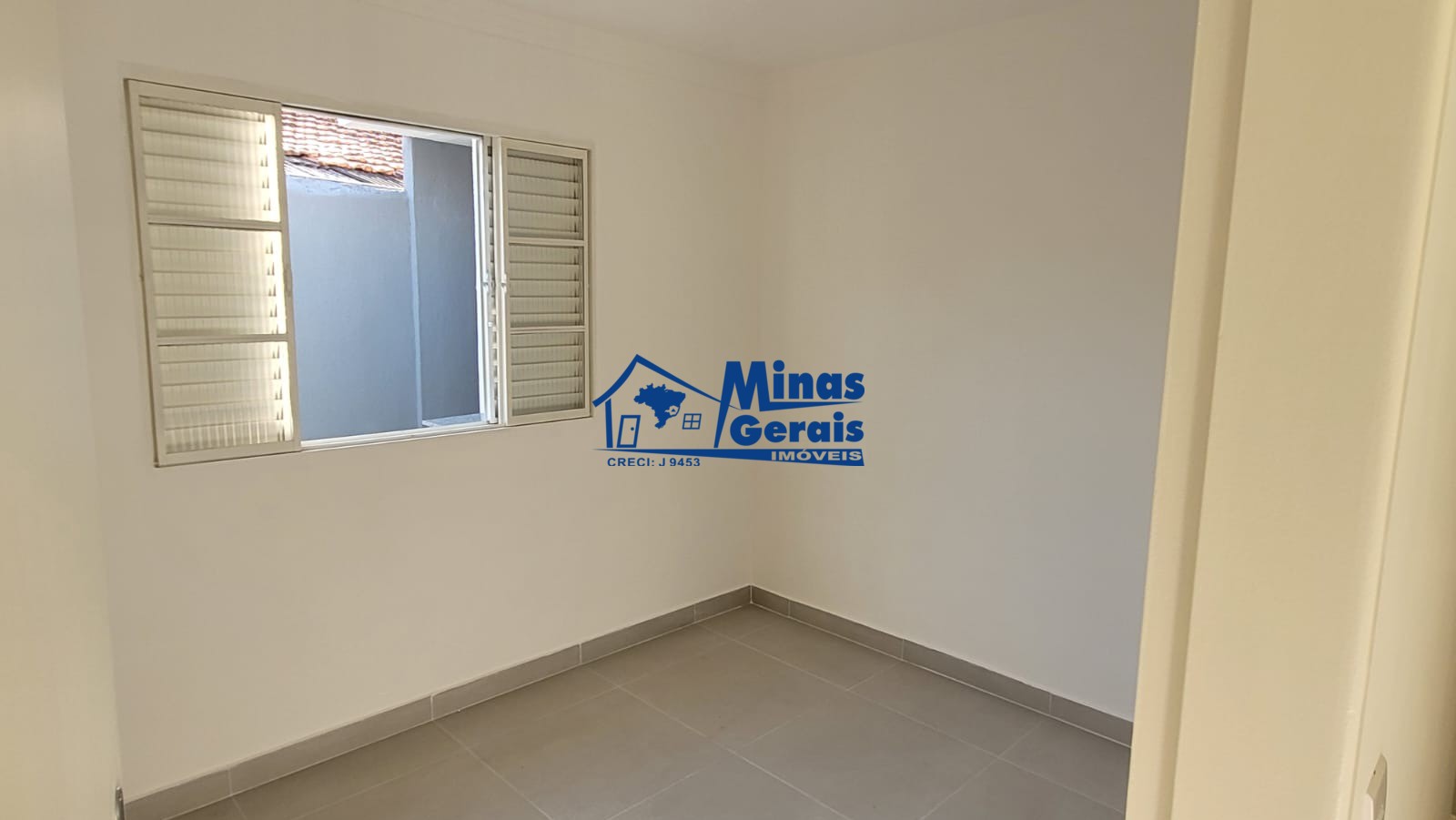 Casa à venda com 2 quartos, 80m² - Foto 7