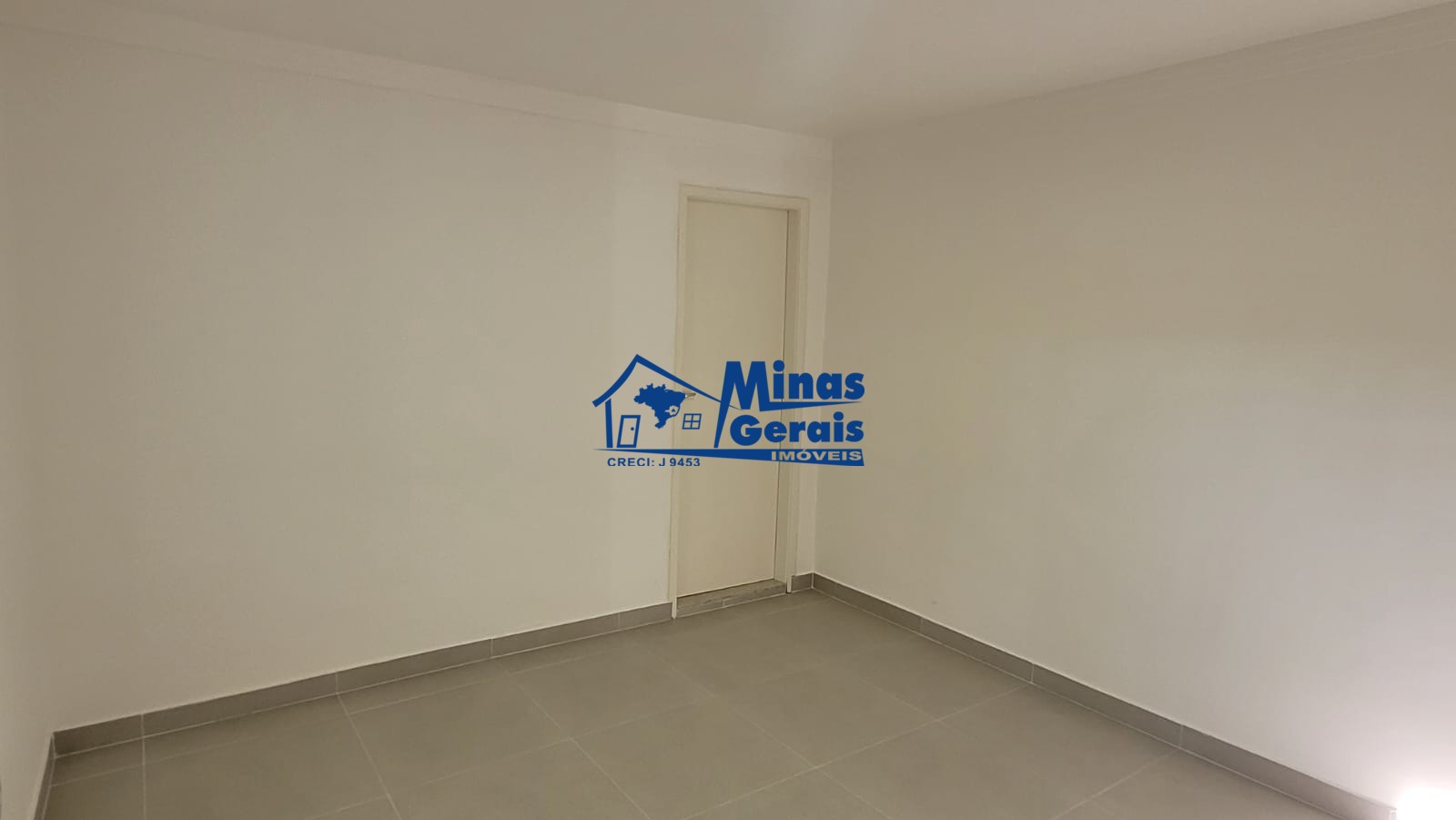 Casa à venda com 2 quartos, 80m² - Foto 10