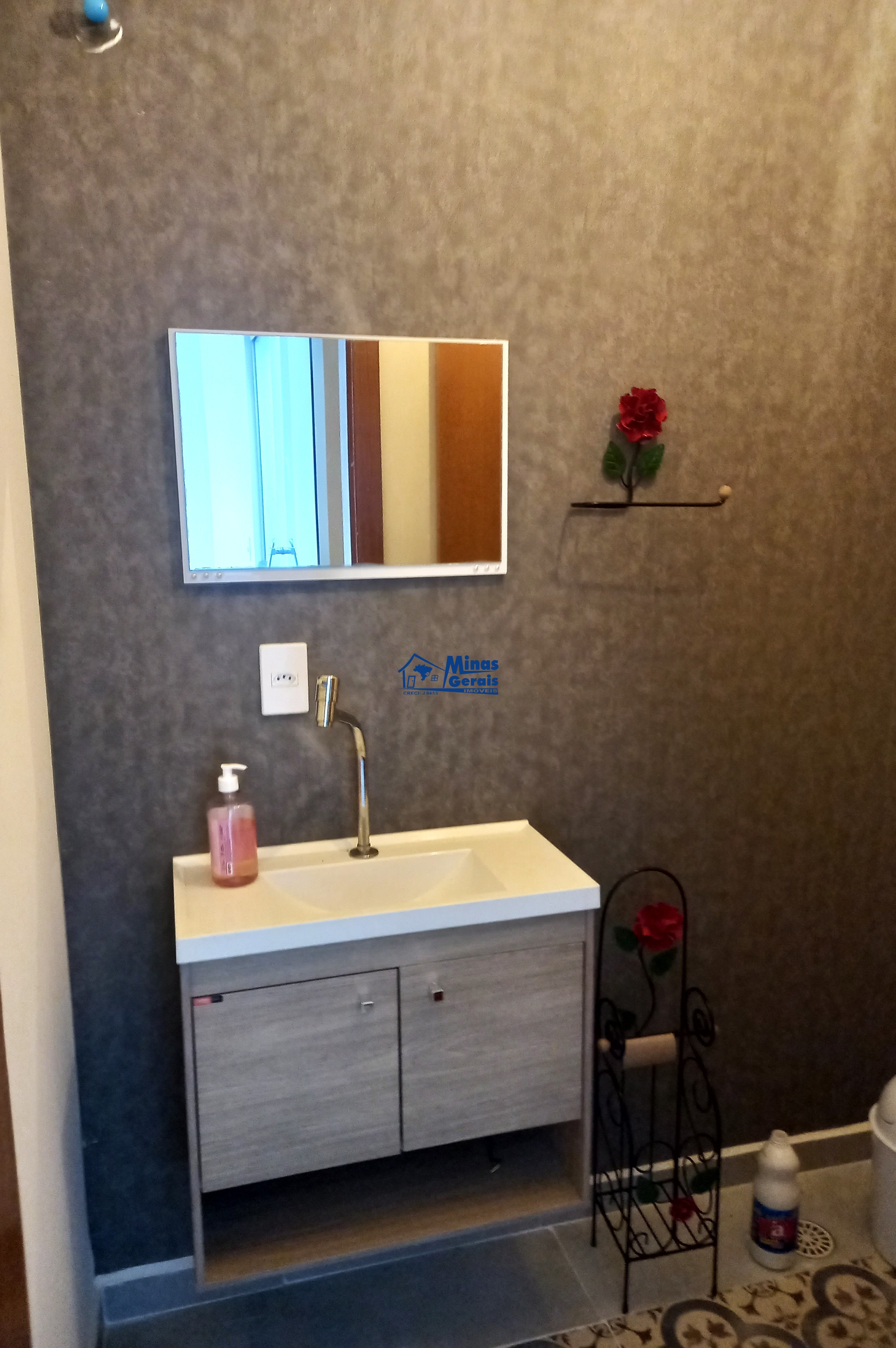 Casa para alugar com 2 quartos, 100m² - Foto 28