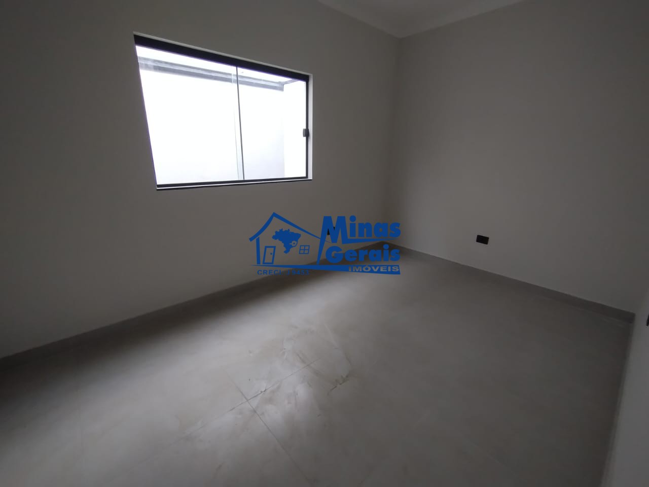 Casa à venda com 3 quartos, 95m² - Foto 4