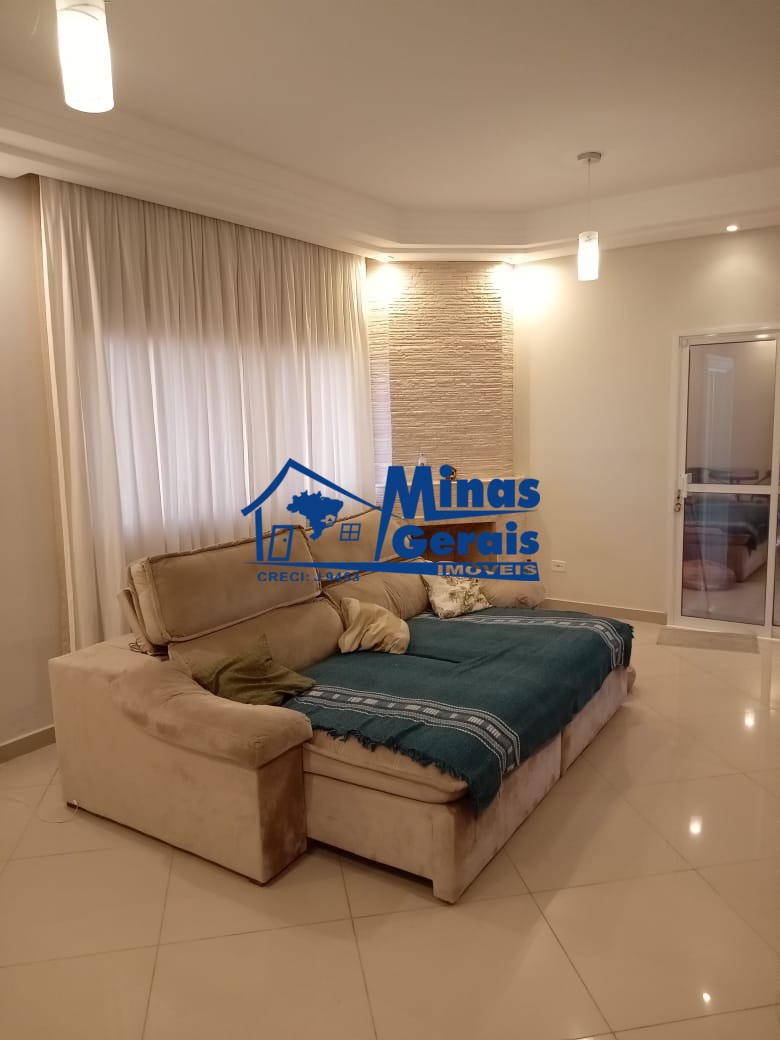 Casa à venda com 4 quartos, 165m² - Foto 3