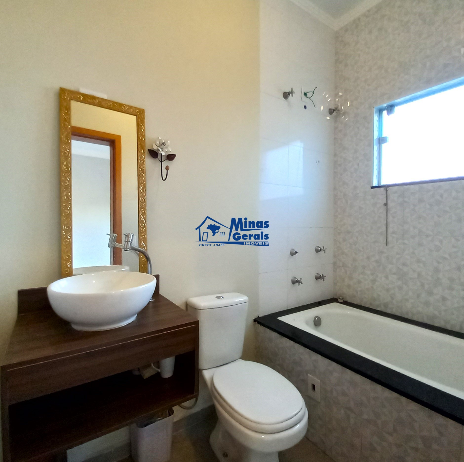 Casa para alugar com 2 quartos, 100m² - Foto 24