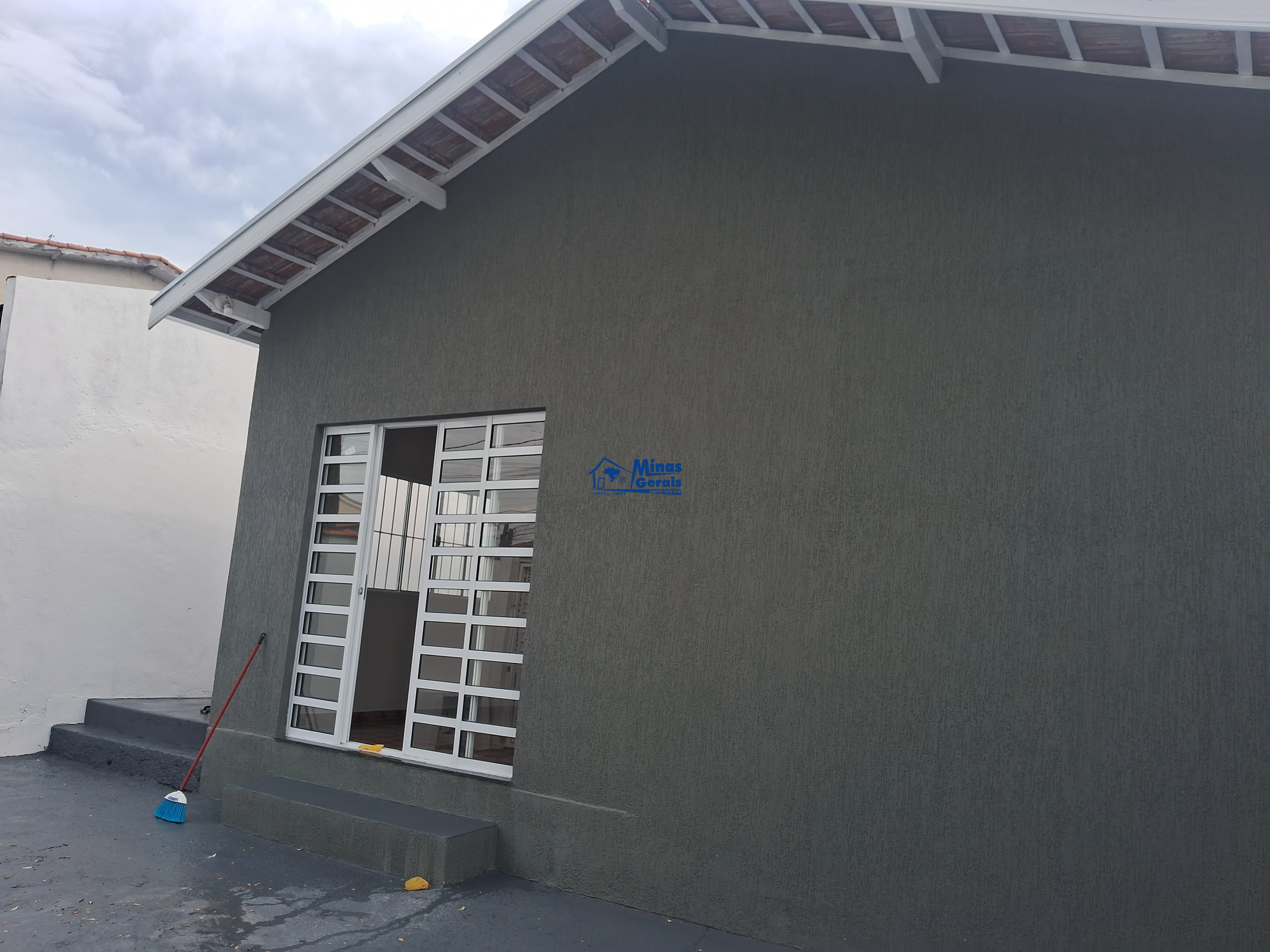 Casa à venda com 3 quartos, 82m² - Foto 3
