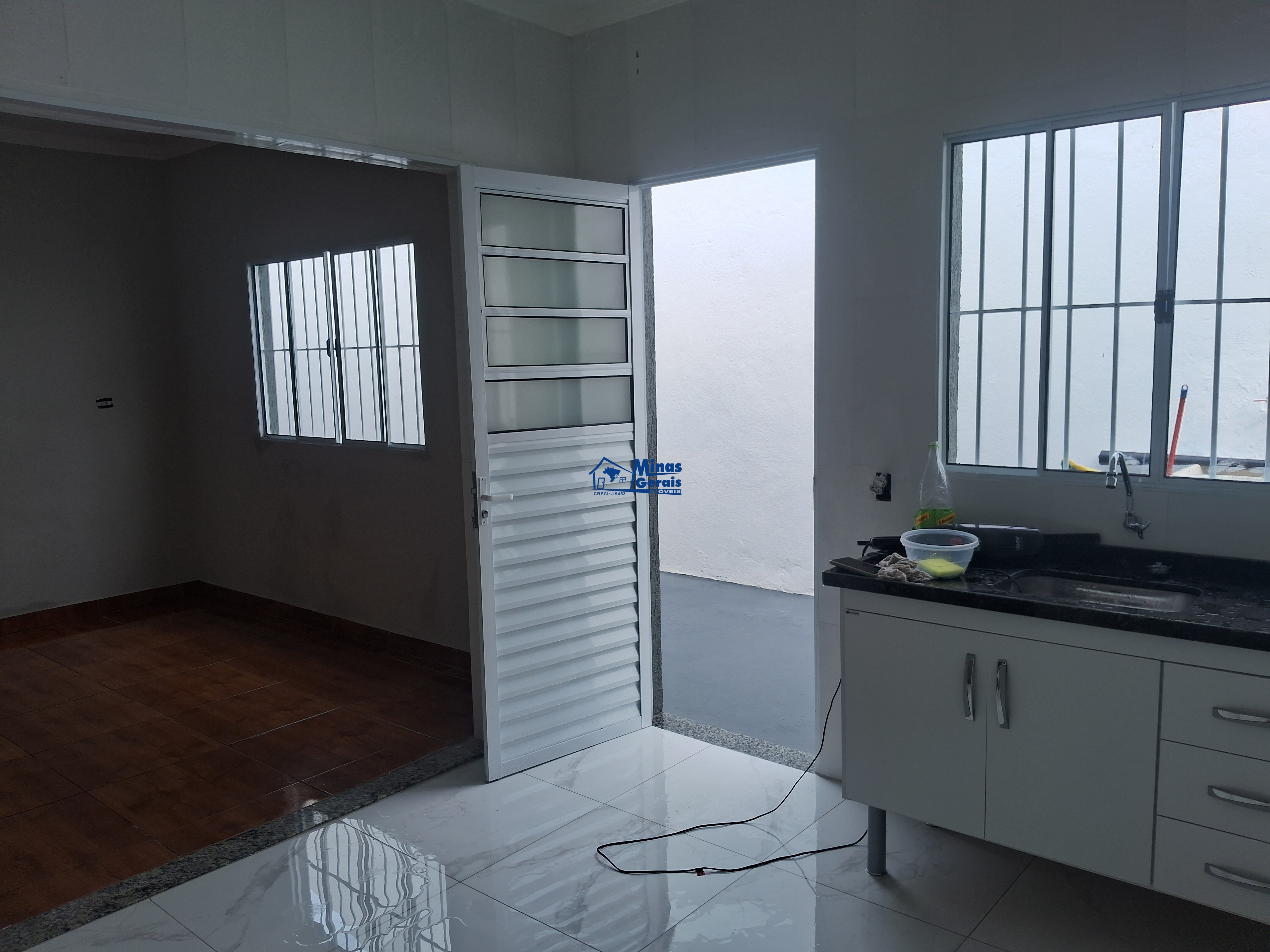 Casa à venda com 3 quartos, 82m² - Foto 8