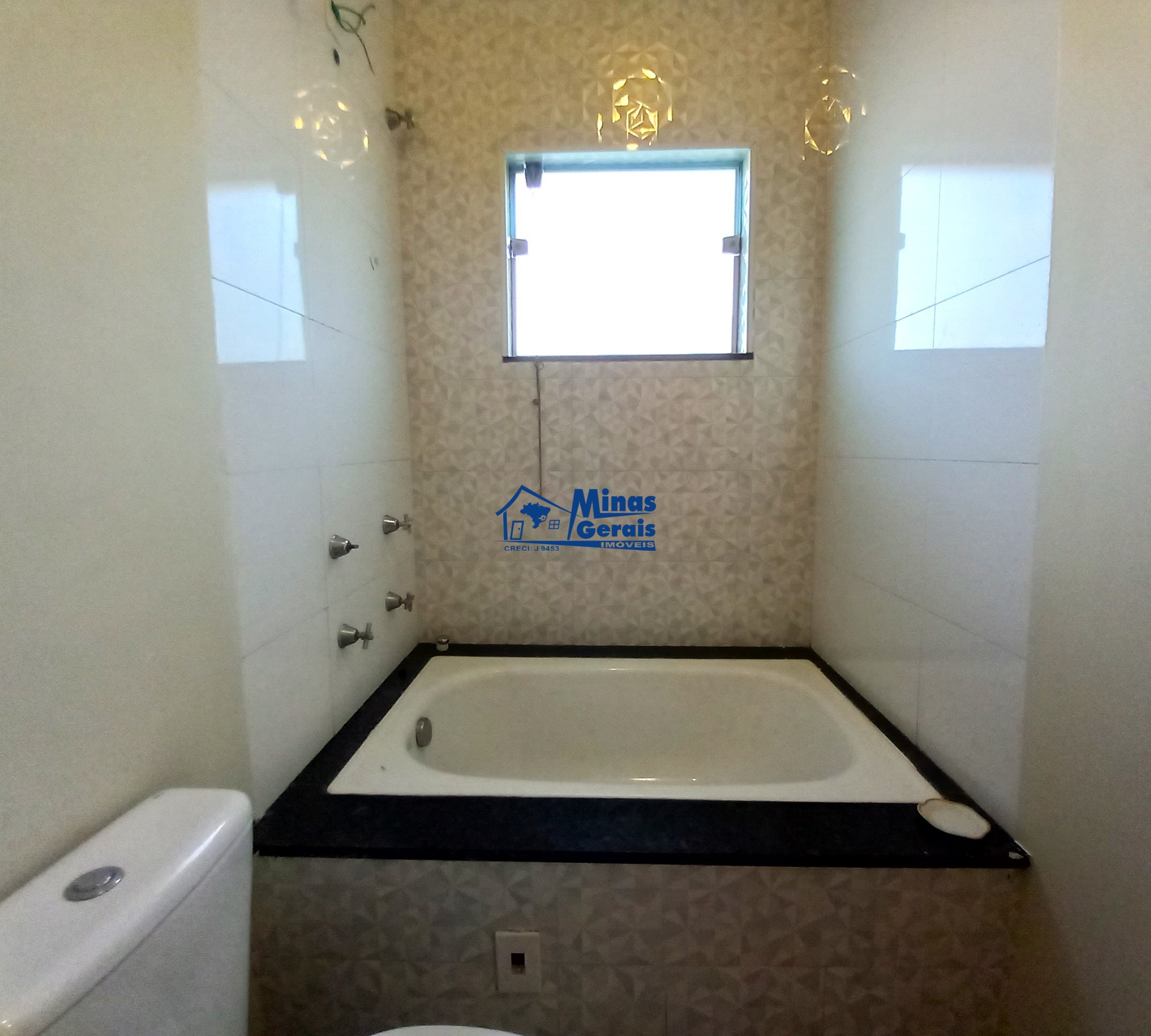 Casa para alugar com 2 quartos, 100m² - Foto 25