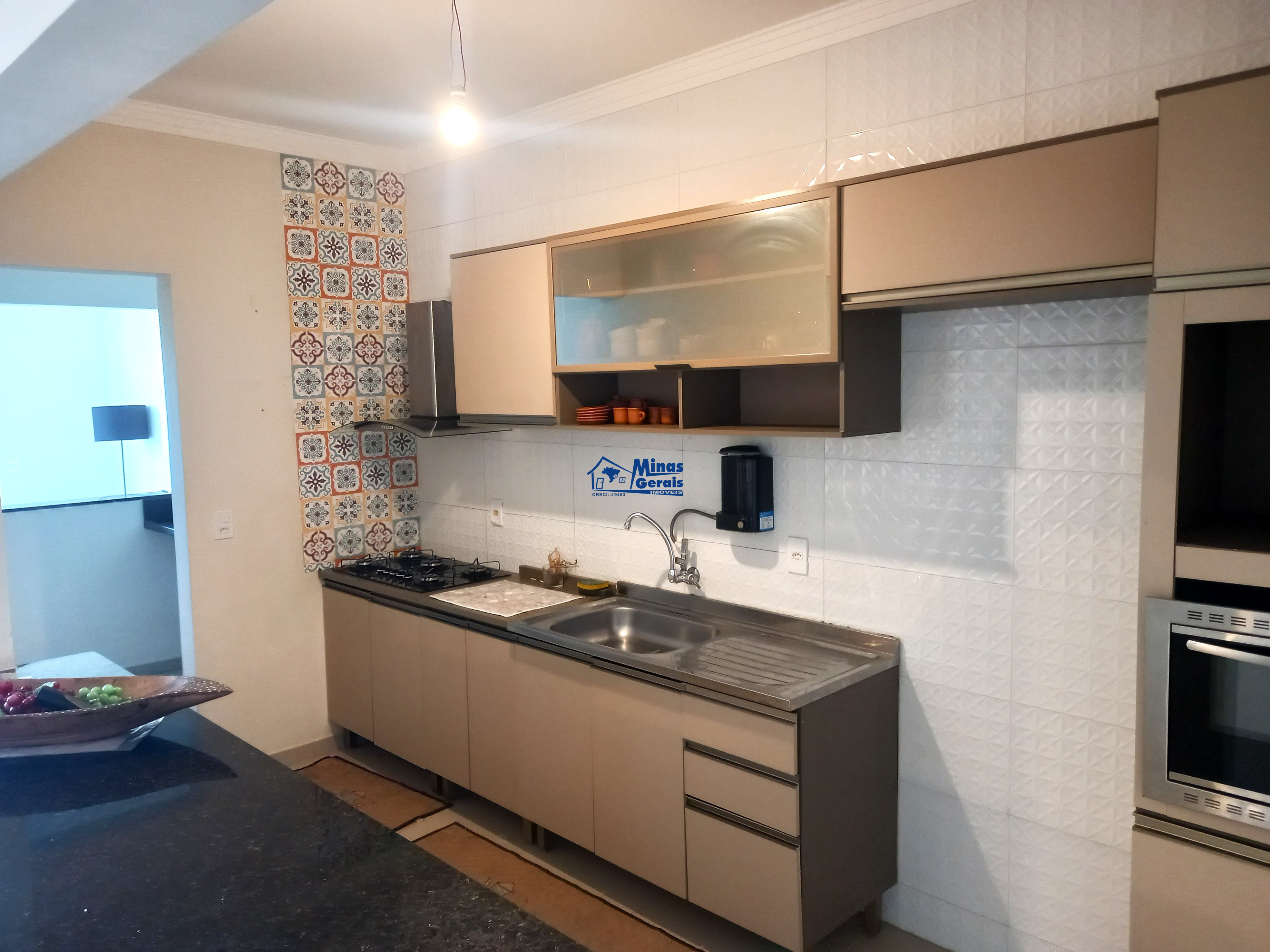 Casa para alugar com 2 quartos, 100m² - Foto 11