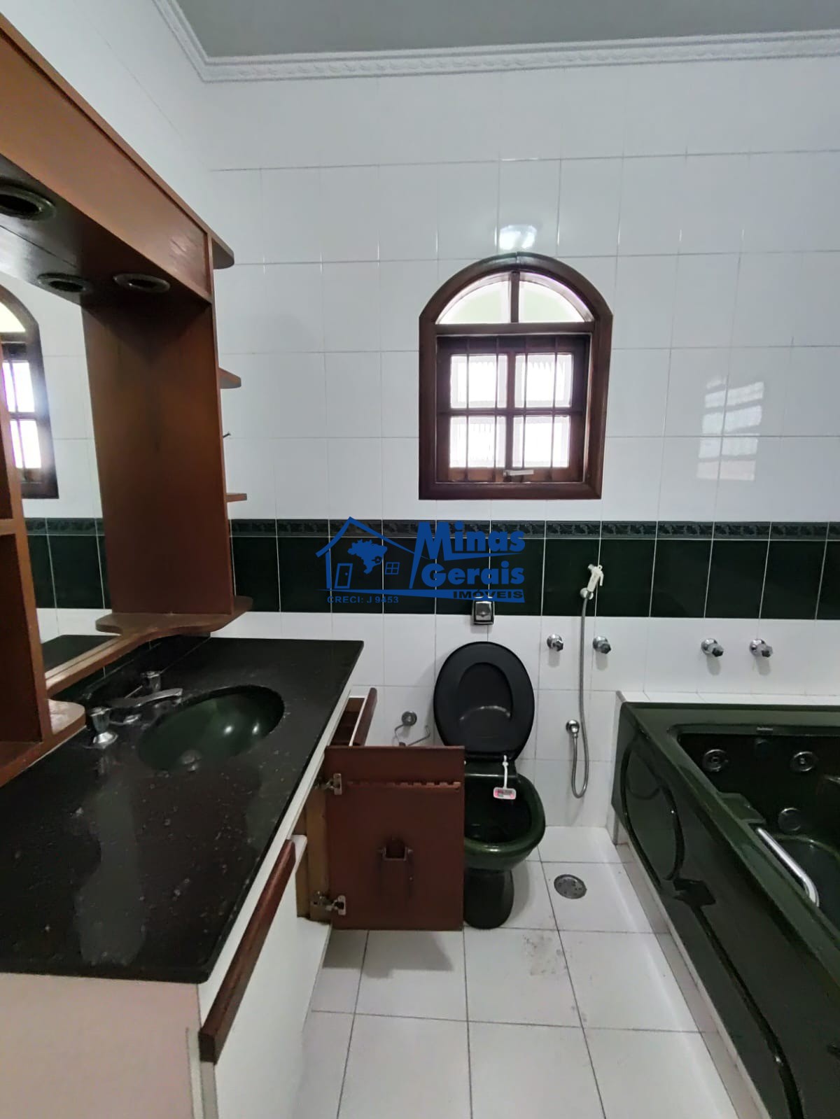 Casa à venda com 5 quartos, 235m² - Foto 18