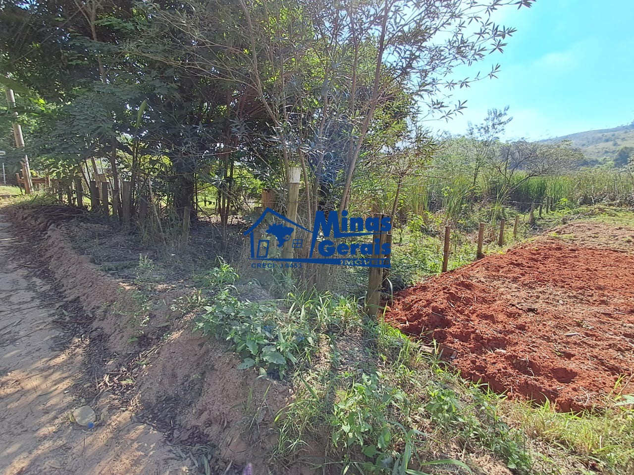 Chácara à venda com 2 quartos, 14900m² - Foto 8