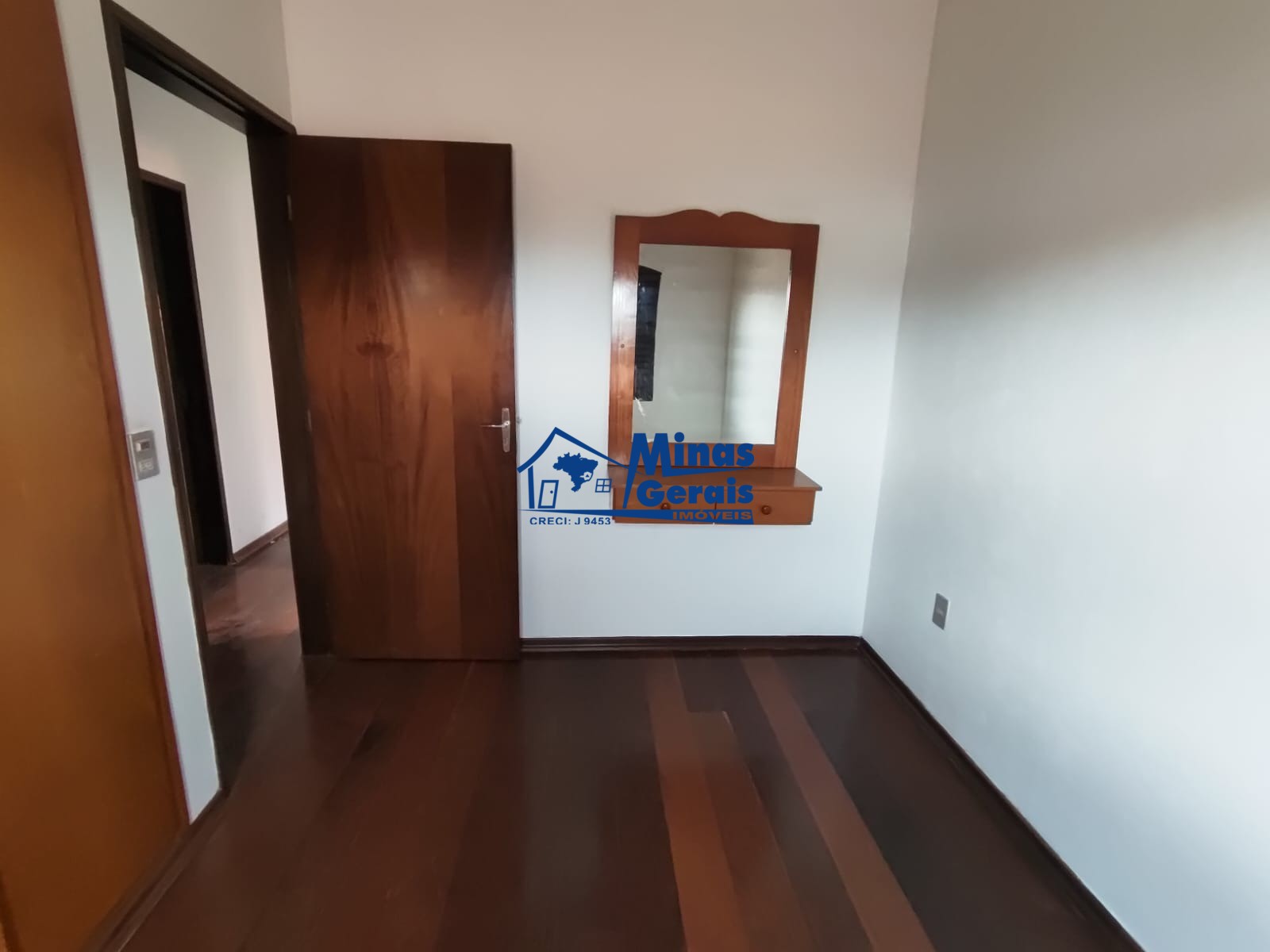 Casa à venda com 5 quartos, 235m² - Foto 20