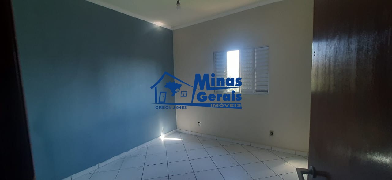 Casa para alugar com 2 quartos, 50m² - Foto 4