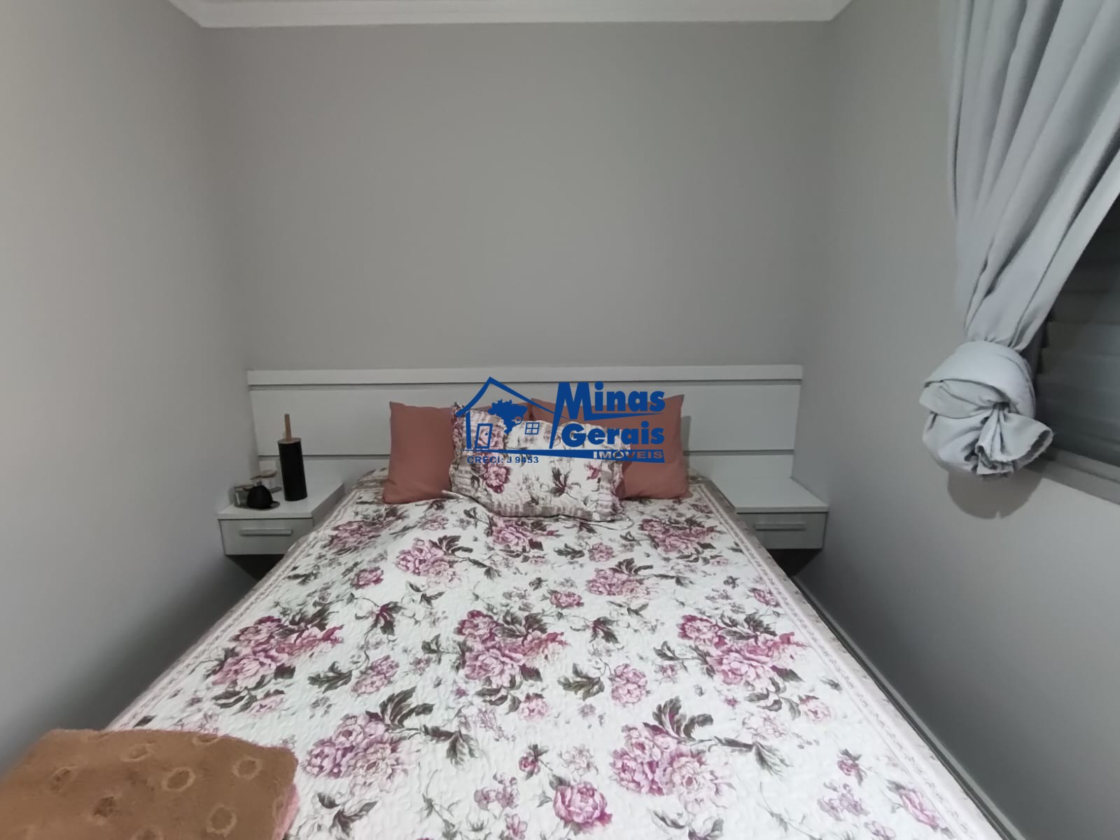 Apartamento à venda com 2 quartos, 70m² - Foto 4