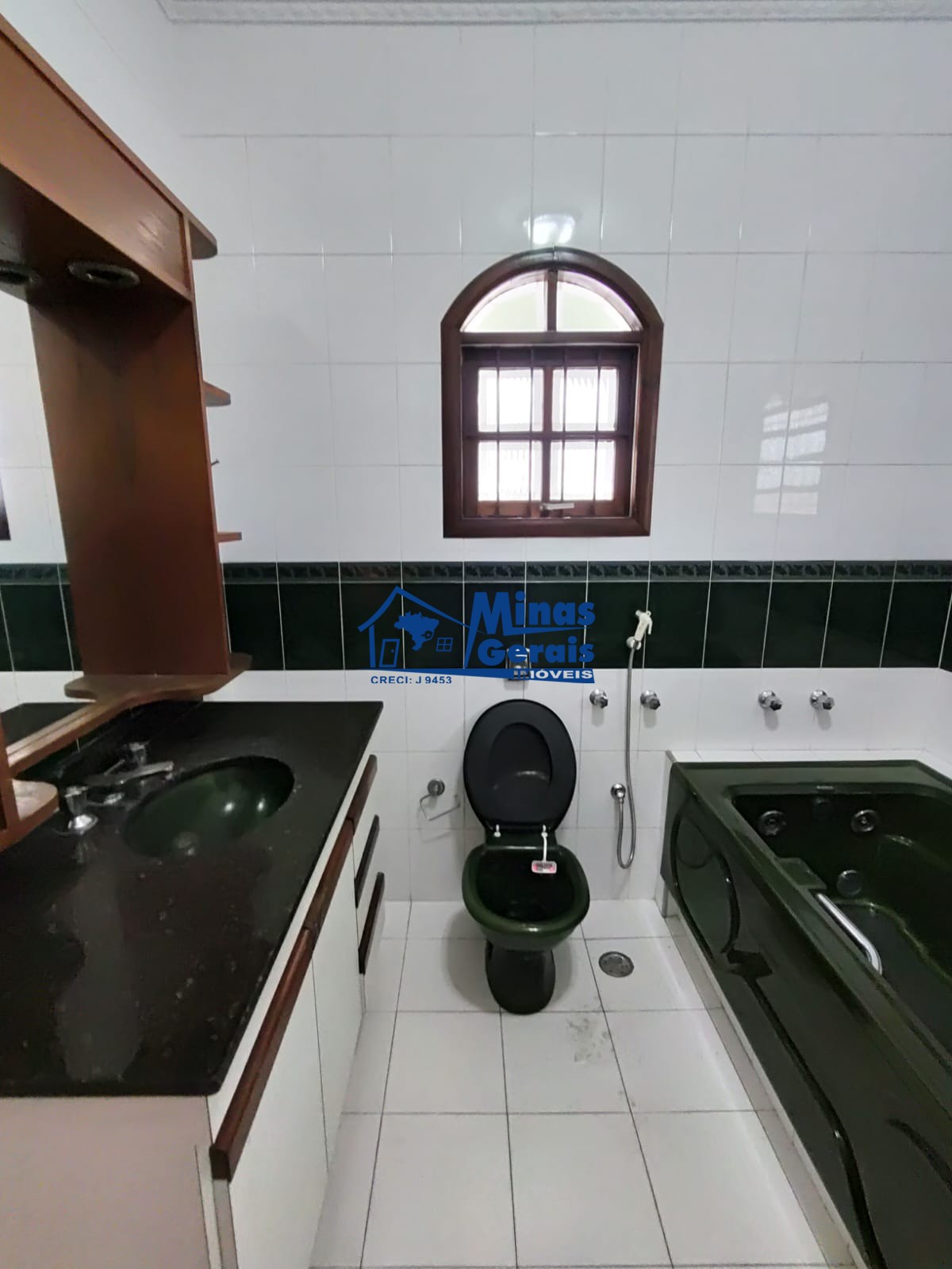 Casa à venda com 5 quartos, 235m² - Foto 17
