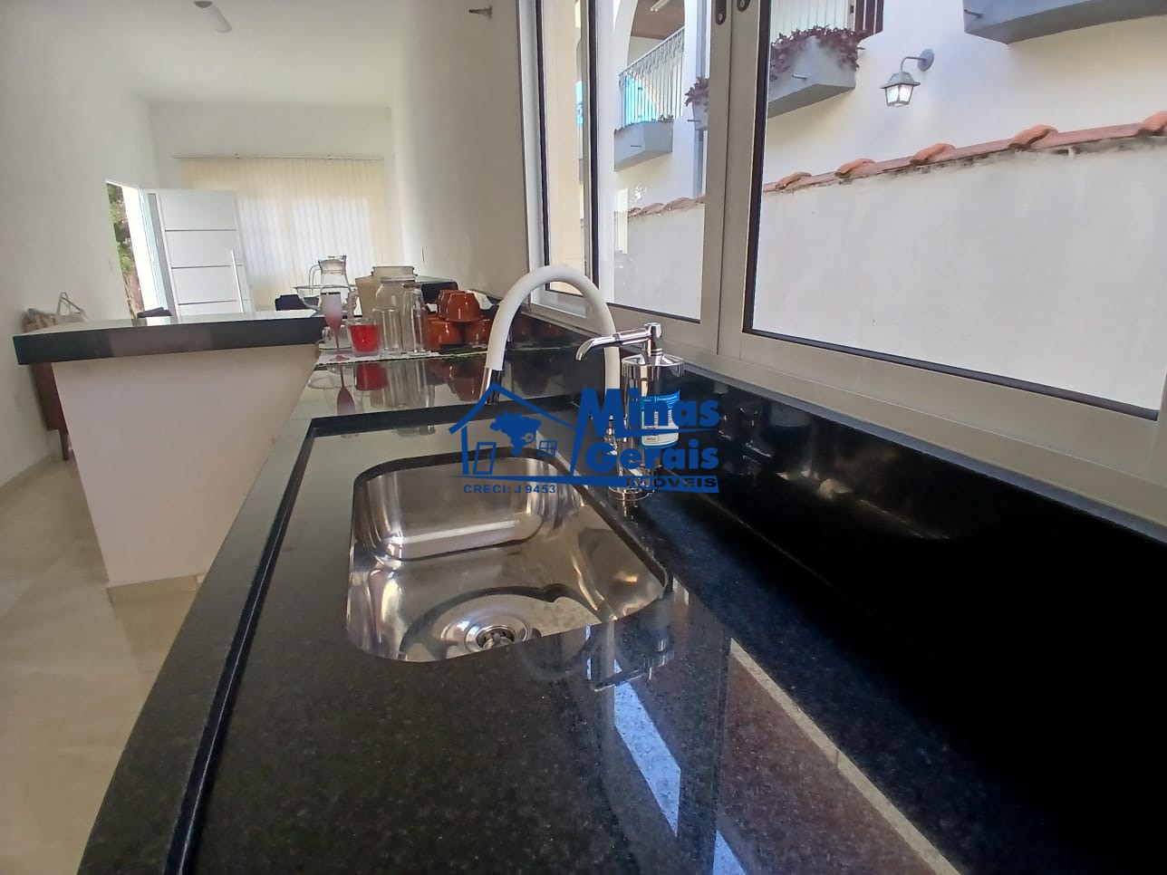 Casa para alugar com 1 quarto, 60m² - Foto 5