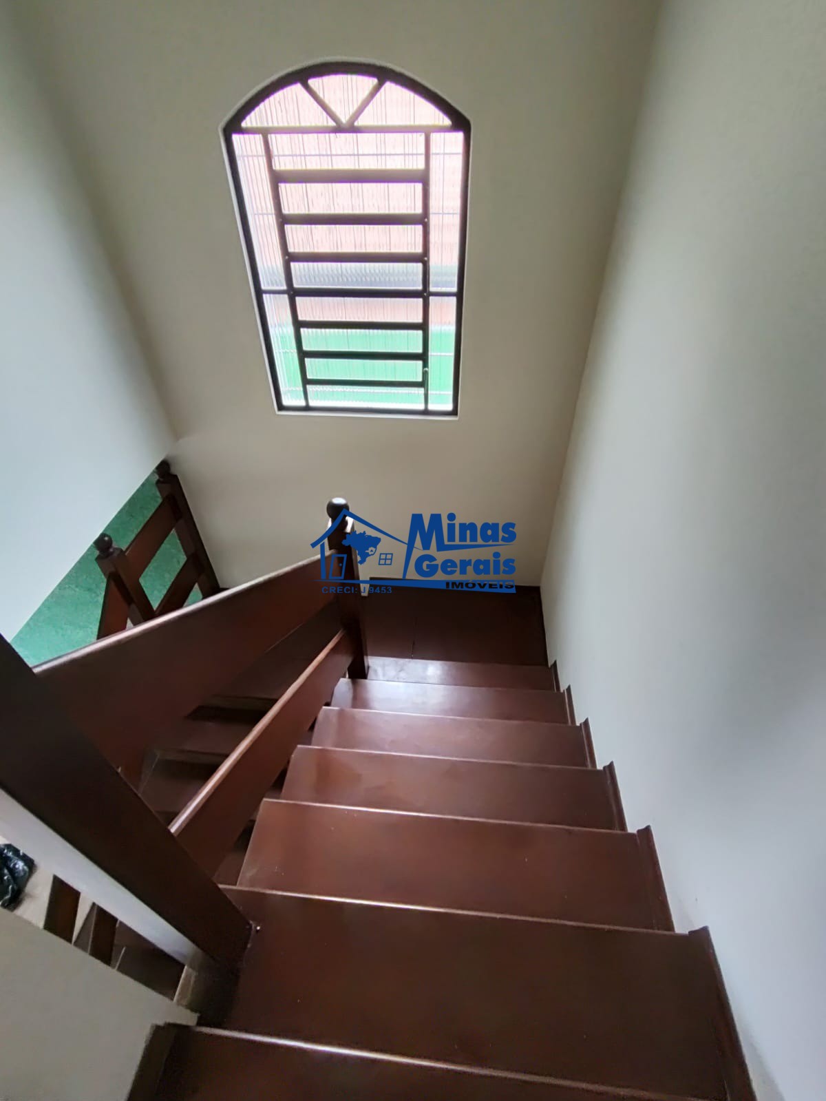 Casa à venda com 5 quartos, 235m² - Foto 8