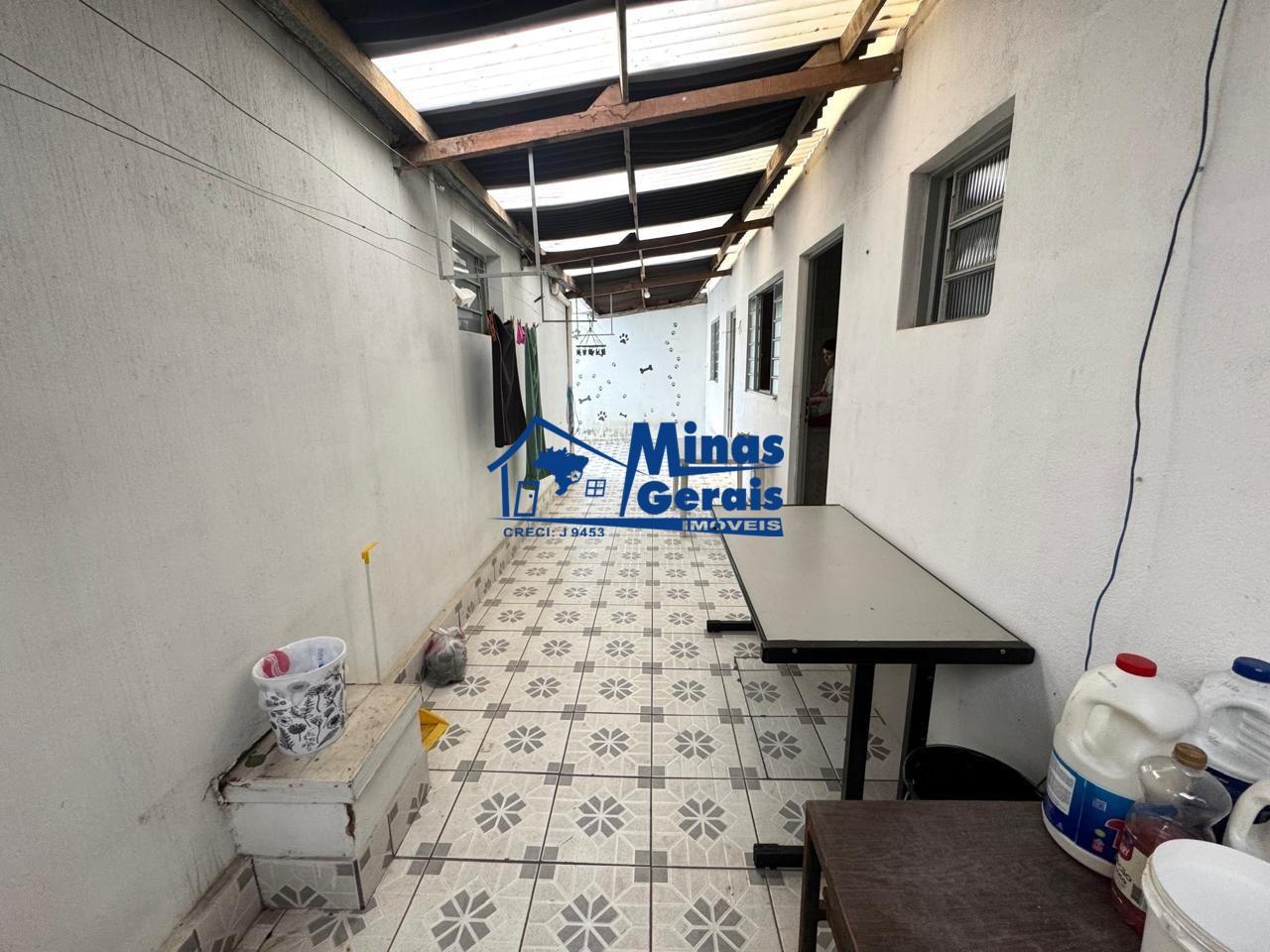 Casa à venda com 4 quartos, 239m² - Foto 4