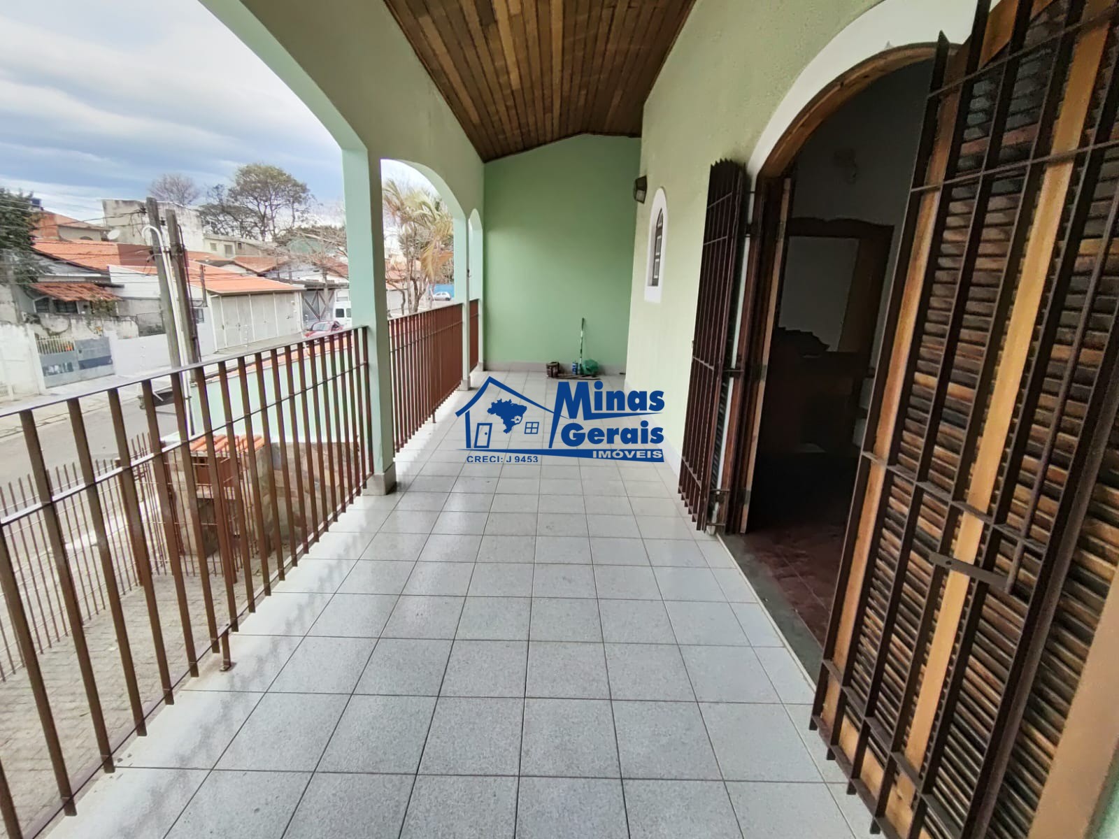 Casa à venda com 5 quartos, 235m² - Foto 13