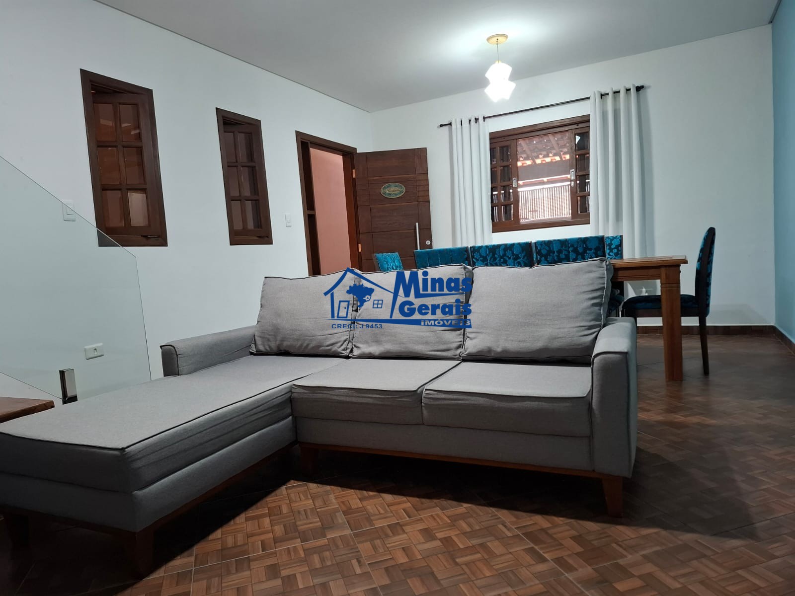 Casa à venda com 3 quartos, 153m² - Foto 1