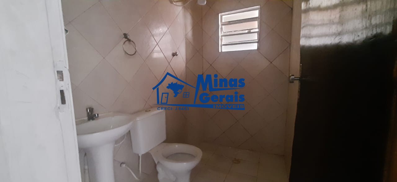 Casa para alugar com 2 quartos, 50m² - Foto 3