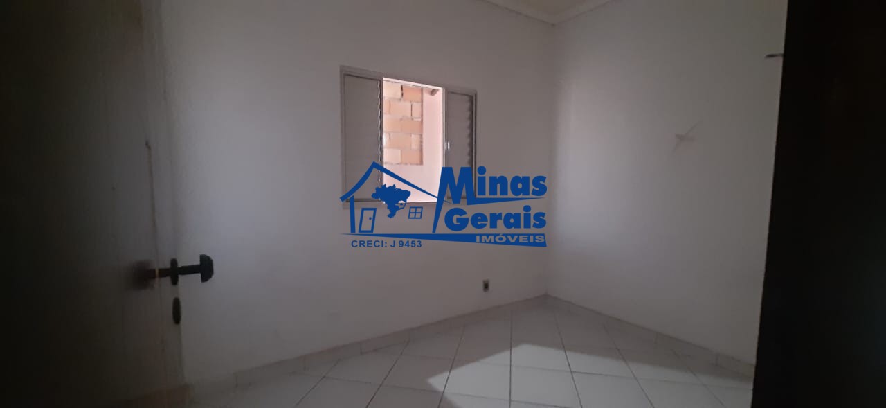 Casa para alugar com 2 quartos, 50m² - Foto 5