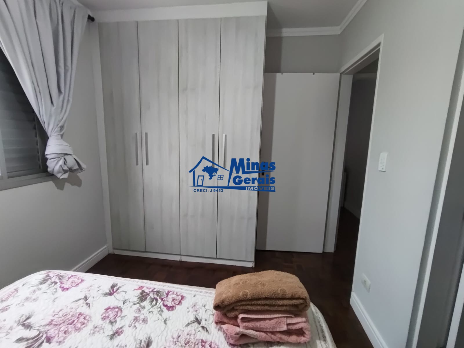 Apartamento à venda com 2 quartos, 70m² - Foto 11