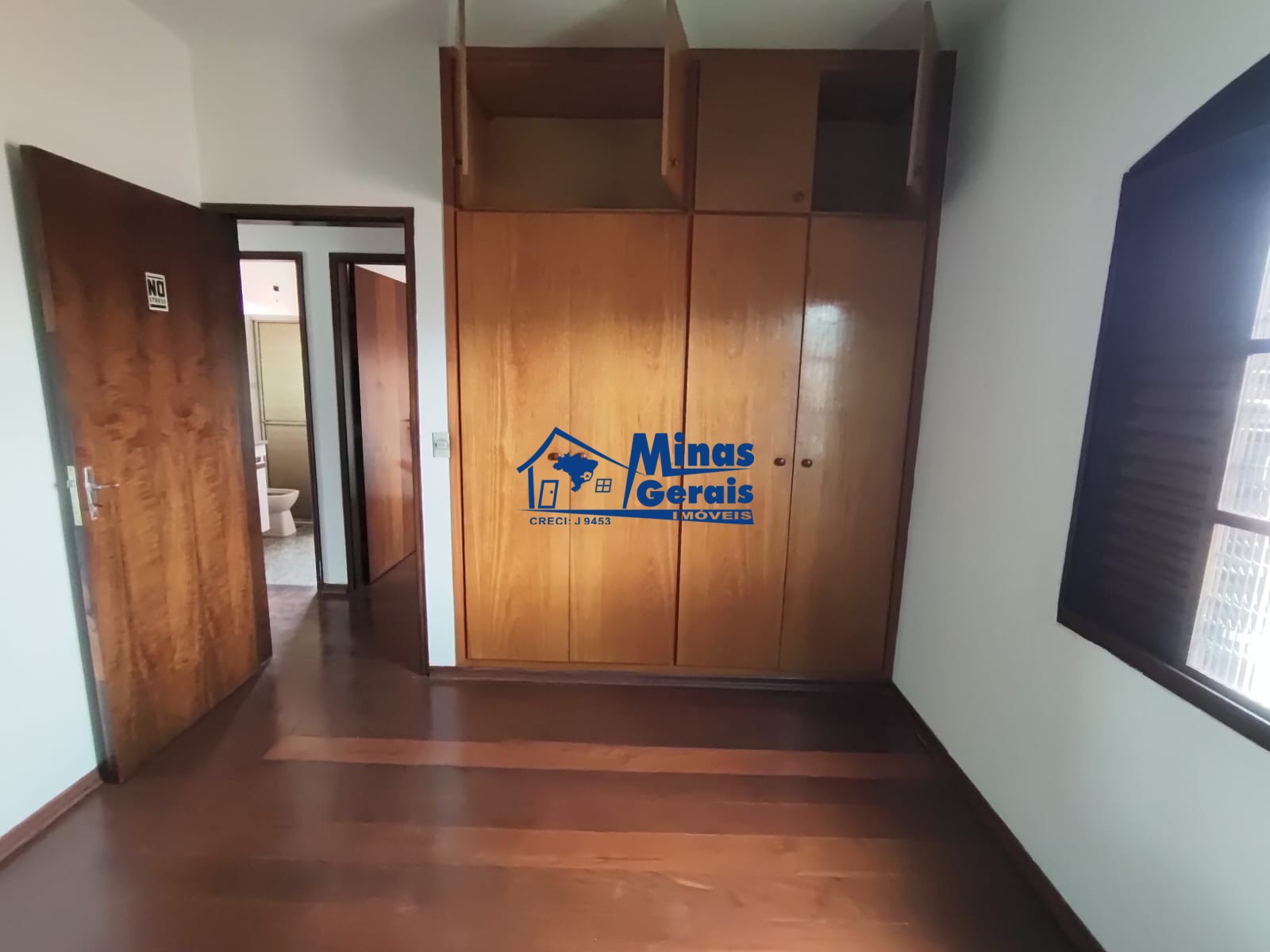 Casa à venda com 5 quartos, 235m² - Foto 19