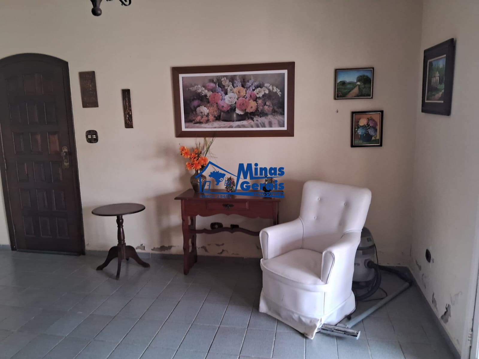 Casa à venda com 3 quartos, 179m² - Foto 2