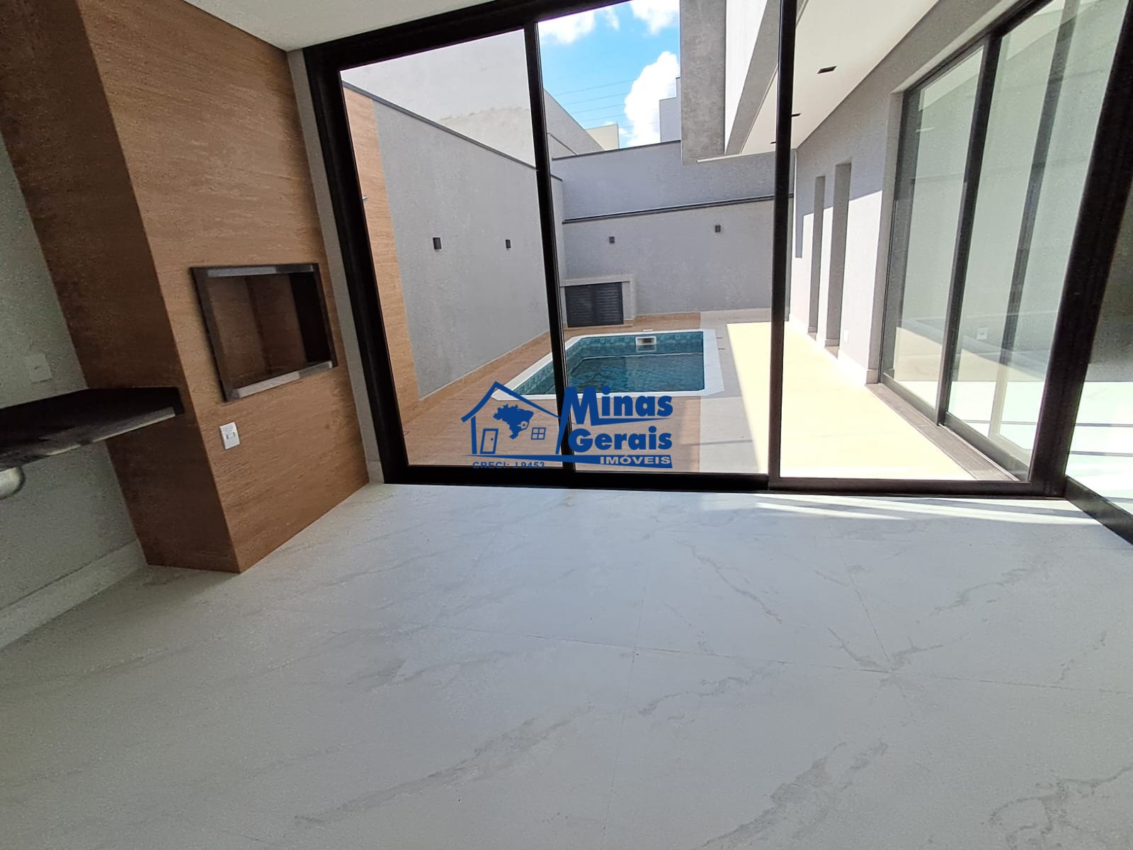 Casa de Condomínio à venda com 4 quartos, 250m² - Foto 23